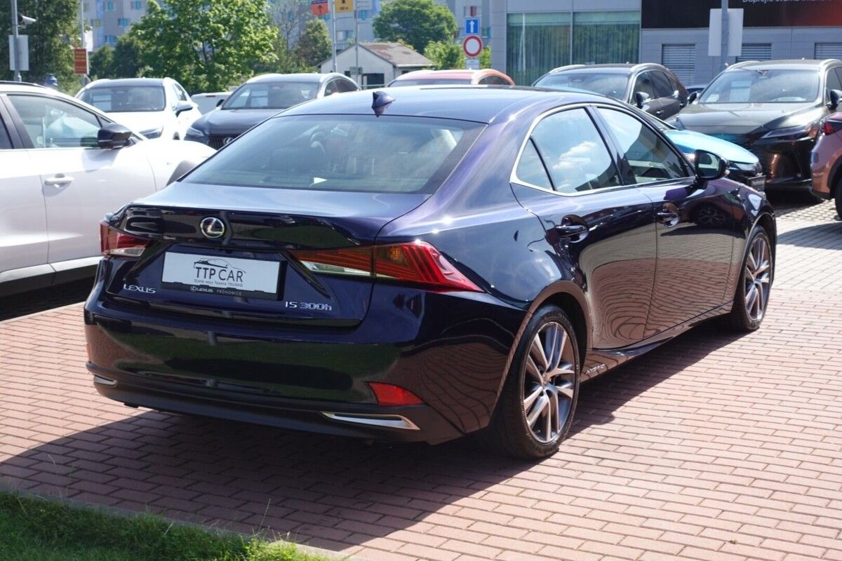 Lexus IS, 300h Executive Navi - fotka 5
