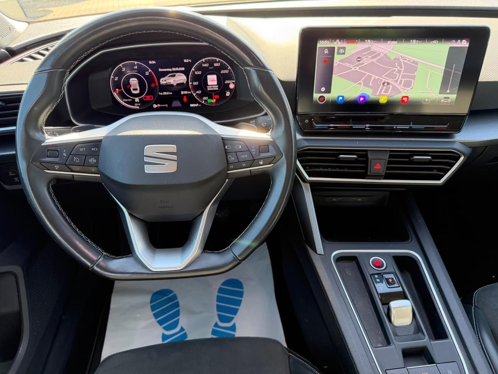 Seat Leon, 2.0TDI DSG Style Kůže DPH 1Maj - fotka 3