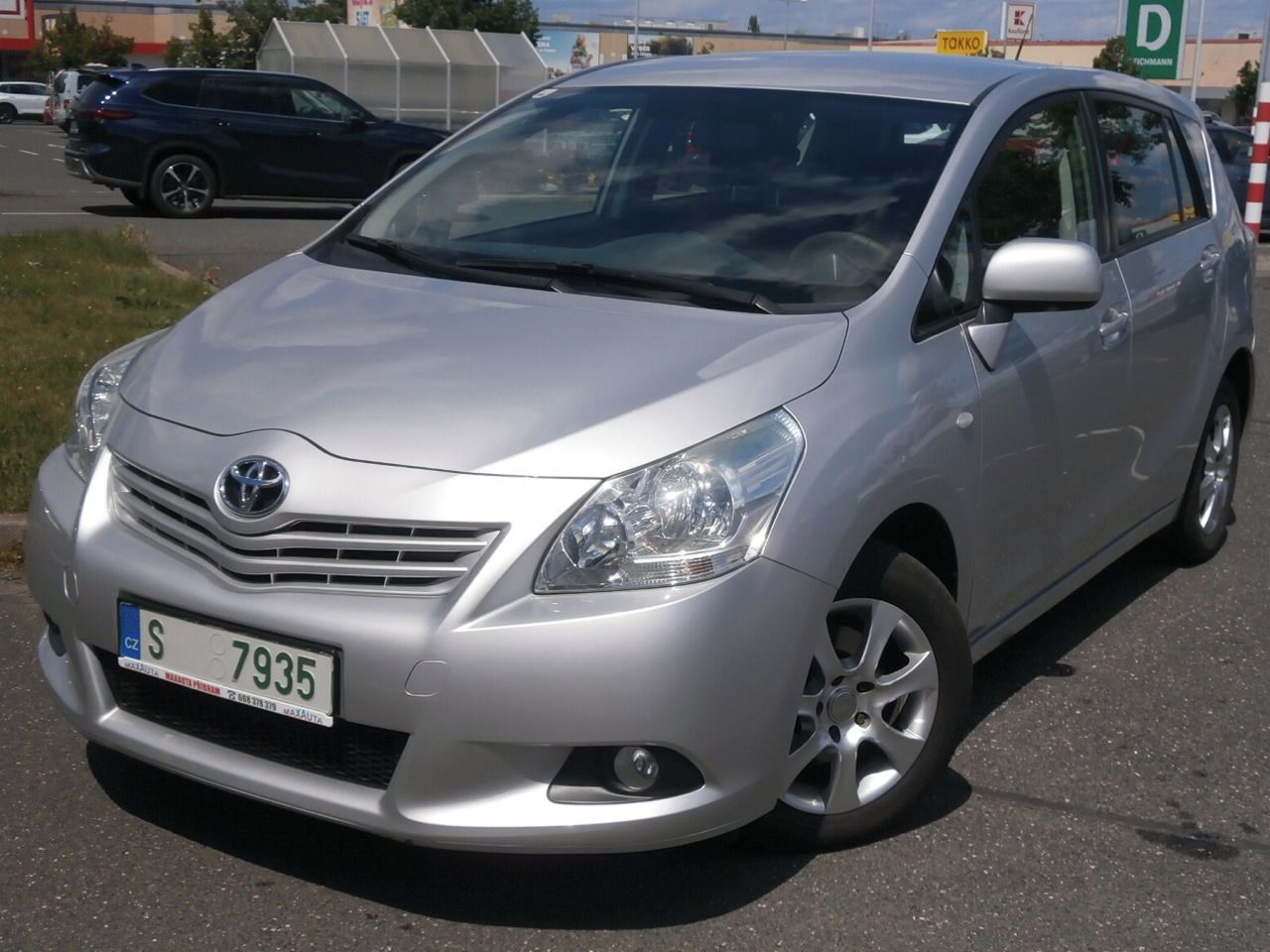 Toyota Verso, 2,0 D4D JEN 142TKM TAZNE ZARIZ