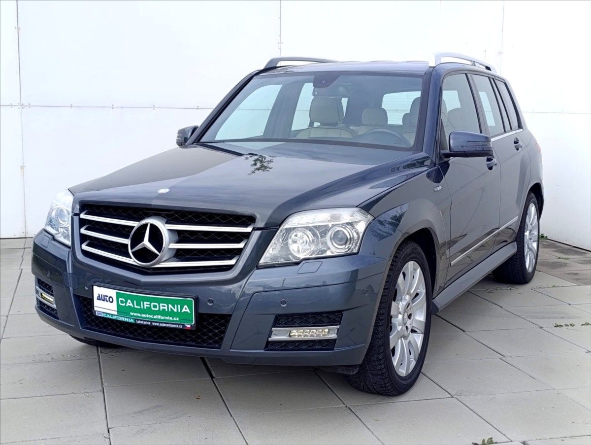 Mercedes-Benz GLK, 2,1 220 CDi 4x4 Aut. Kůže Navi - fotka 2