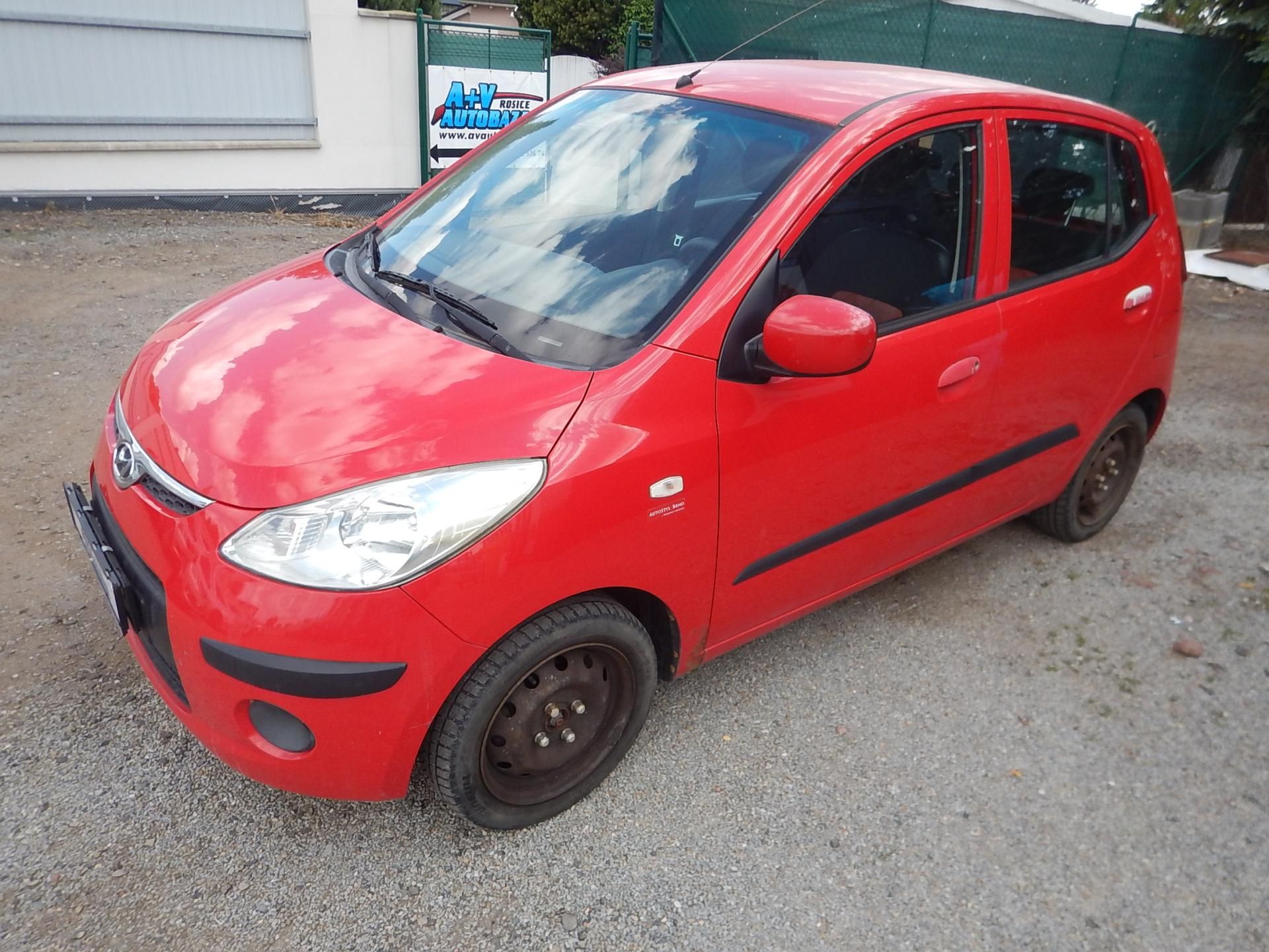 Hyundai i10, 1.1, ČR, 1. MAJ. - fotka 2