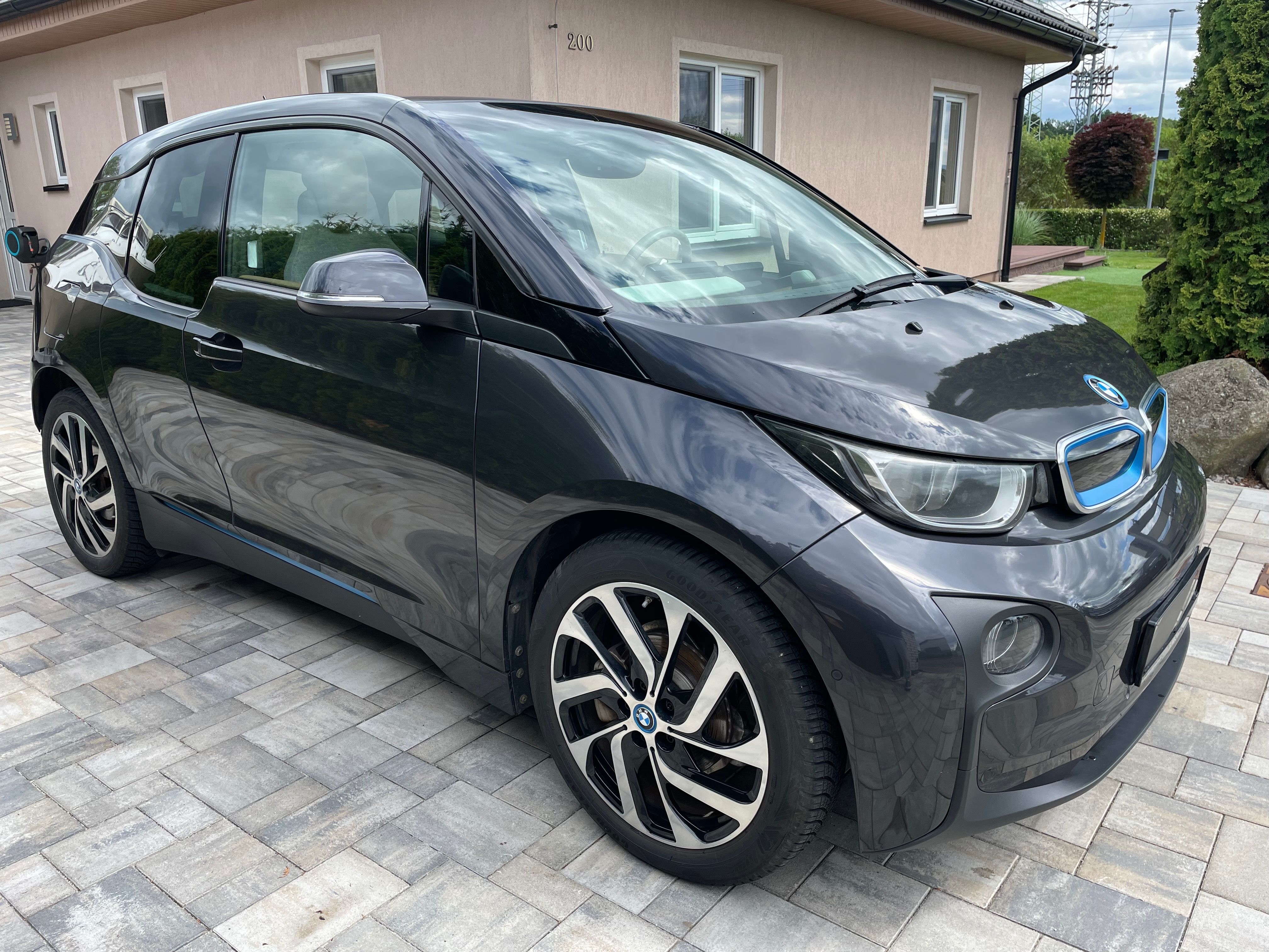 BMW i3, 25.500km - super výbava - fotka 3