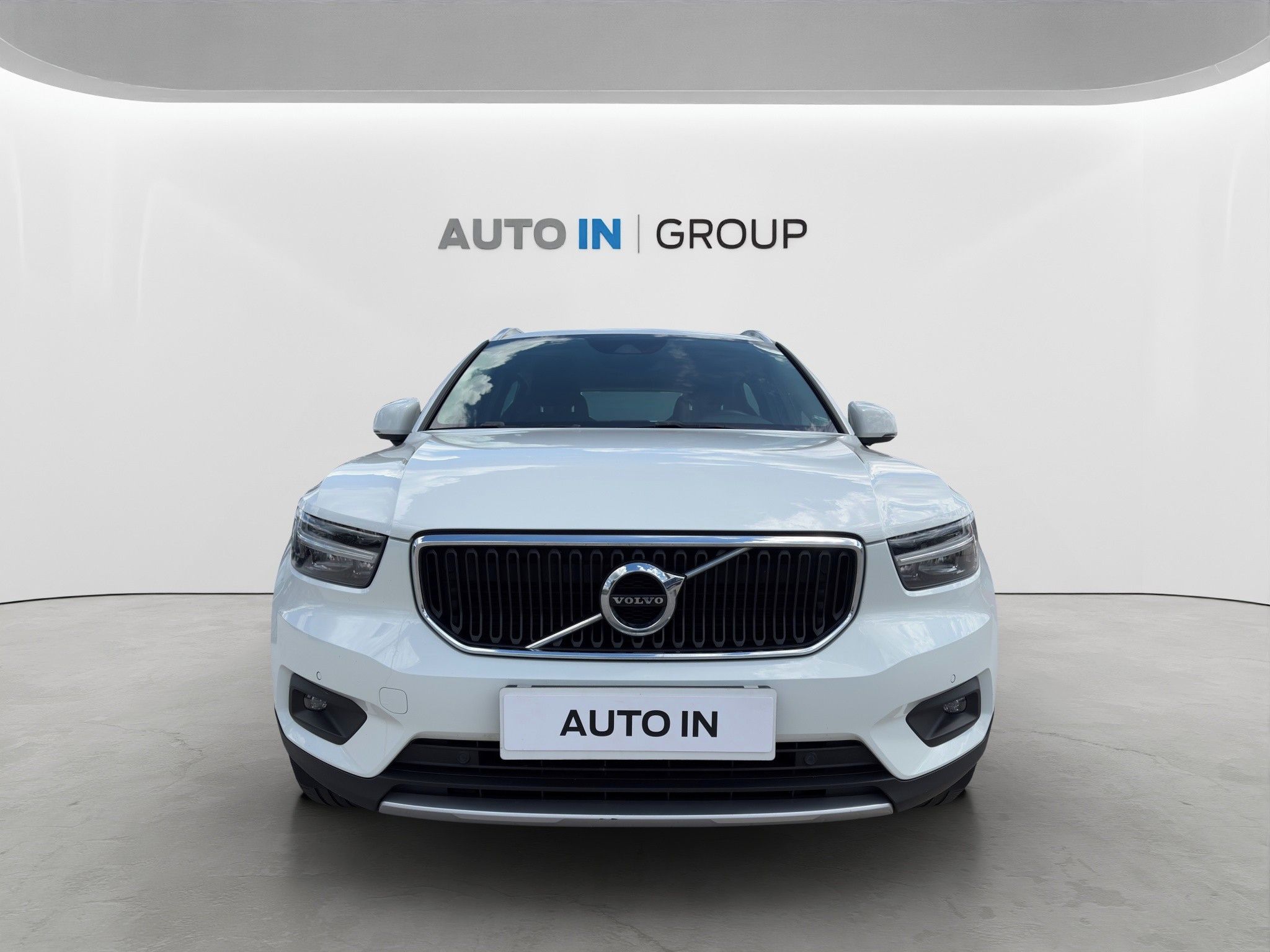 Volvo XC40, Momentum D3 AWD A/T - fotka 2