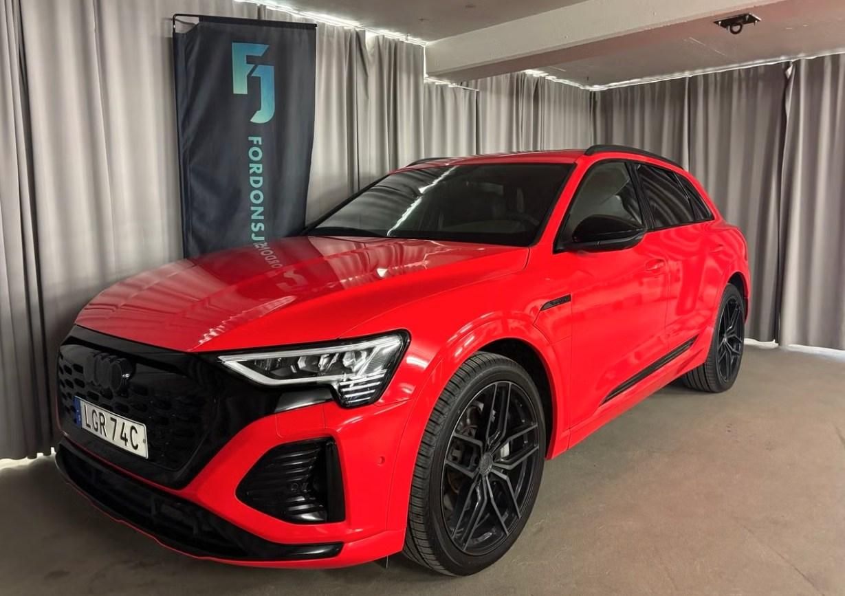 Audi Q8 e-tron, 55 Q 360k Matrix Panorama Taž.