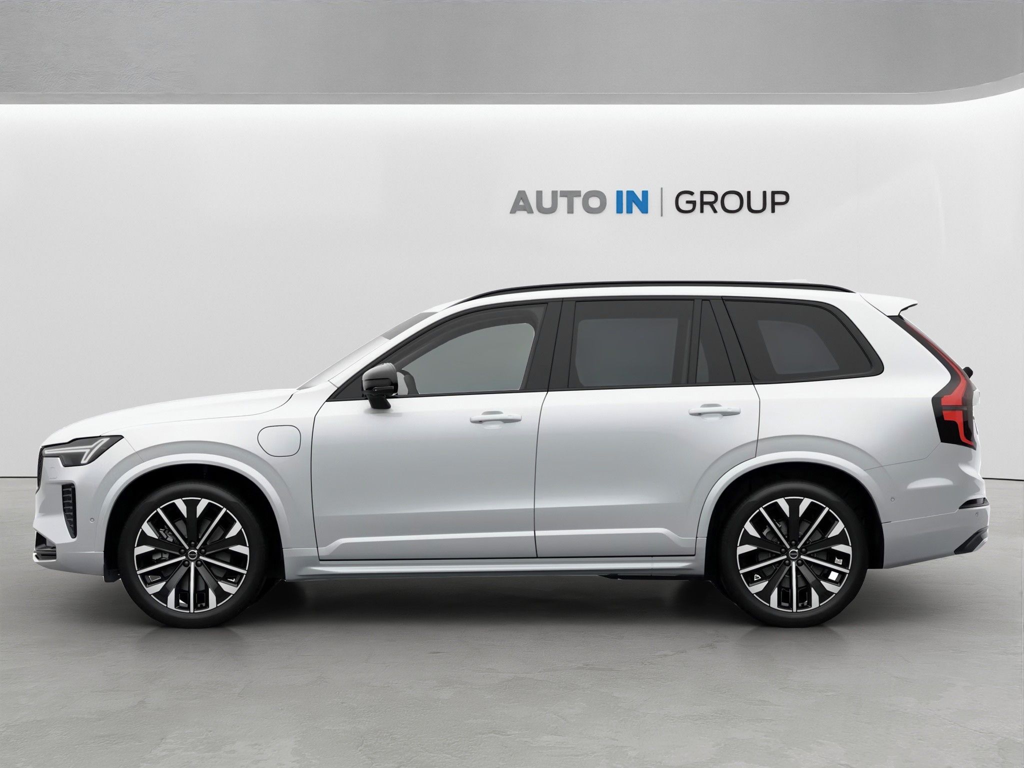 Volvo XC90, ULTRA B&W,vzduch.pod.,AWD,T8 - fotka 3