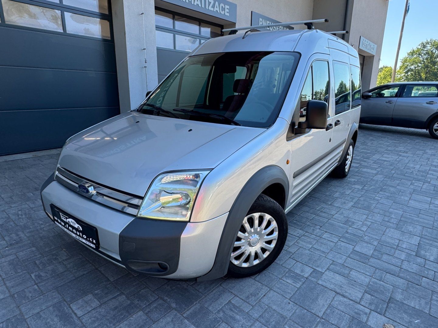 Ford Tourneo Connect, 1.8 TDCi, TAŽNÉ - fotka 2