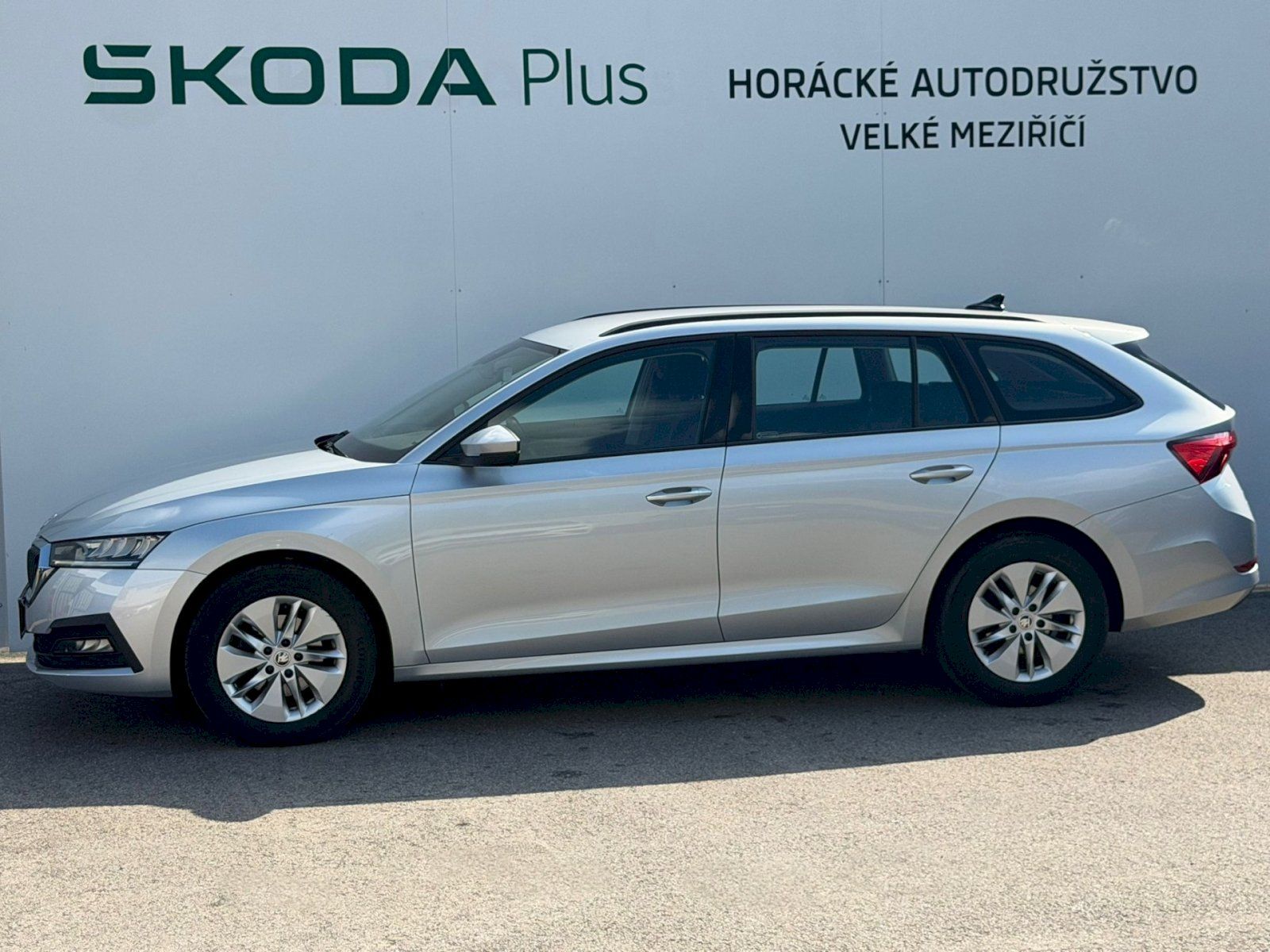 Škoda Octavia, combi Ambition 2,0 TDI 85 kW 6 - fotka 3