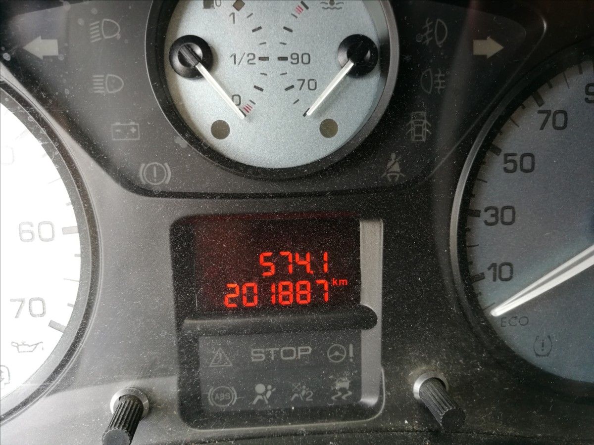 Peugeot Partner, 1,6 HDi 5 míst - fotka 5