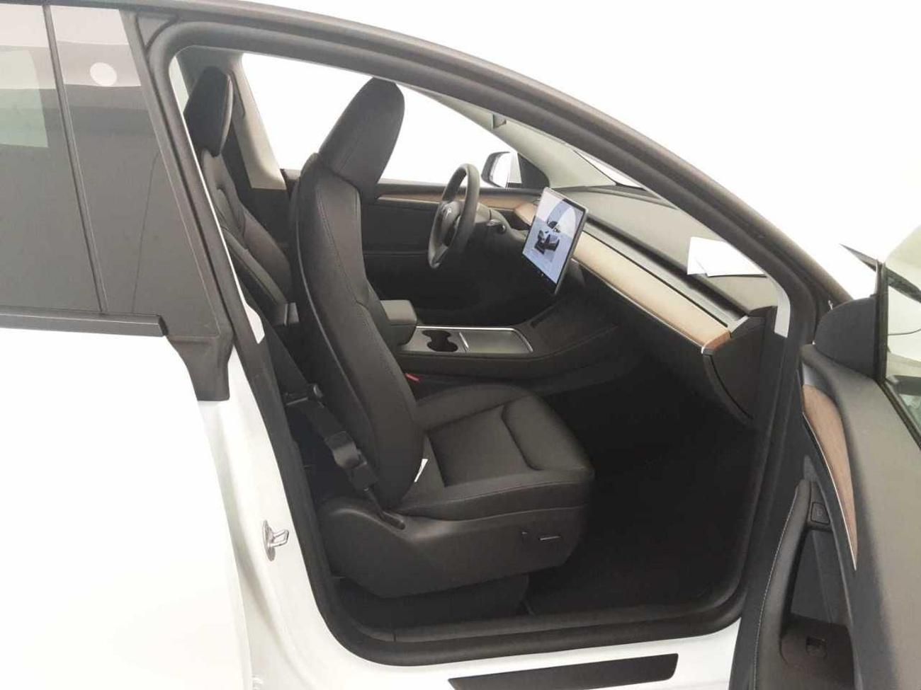 Tesla Model Y, LONG RANGE DUAL MOTOR TZ 93,6% - fotka 4