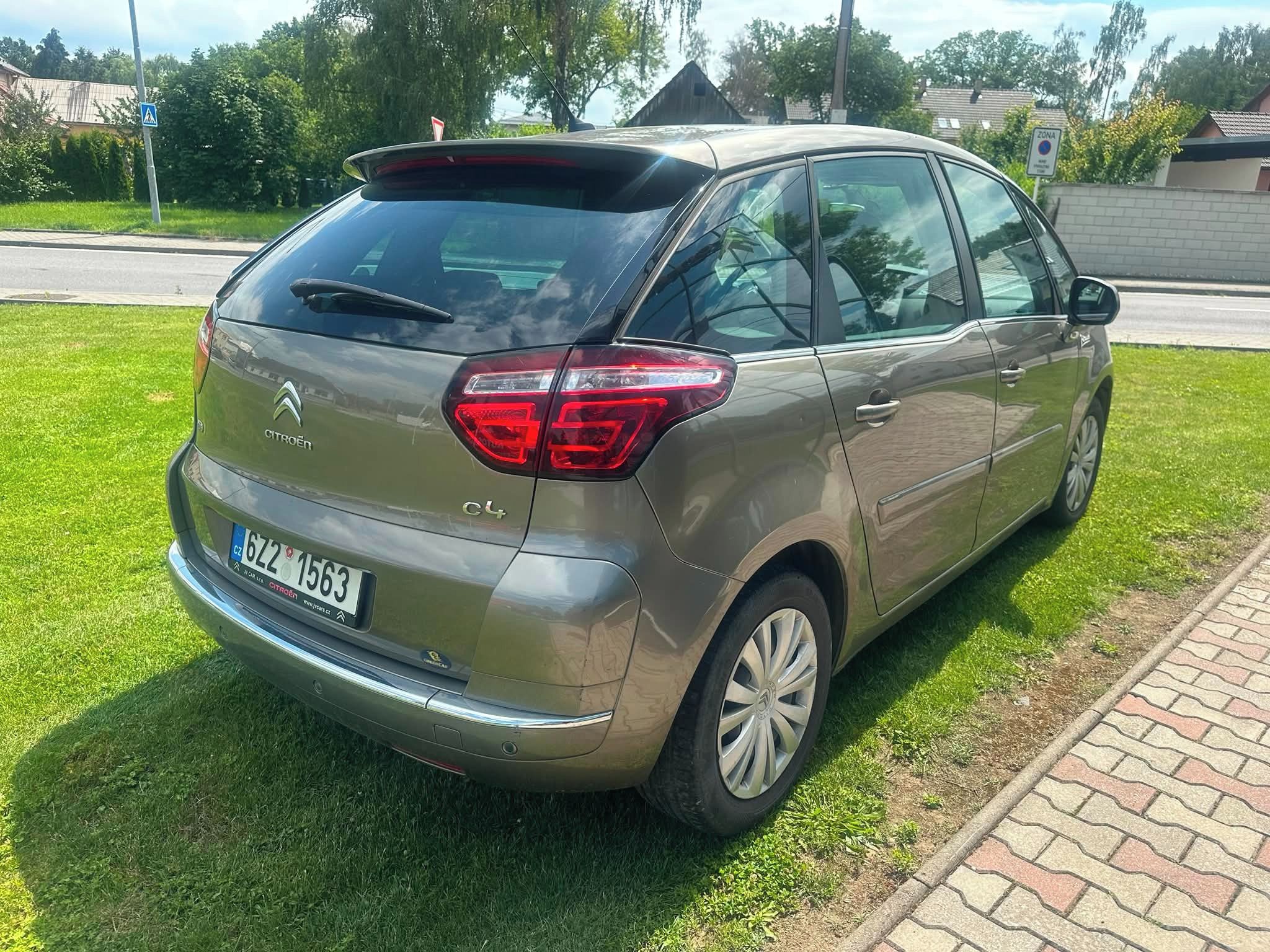 Citroën C4 Picasso, 1.6 Hdi - fotka 4