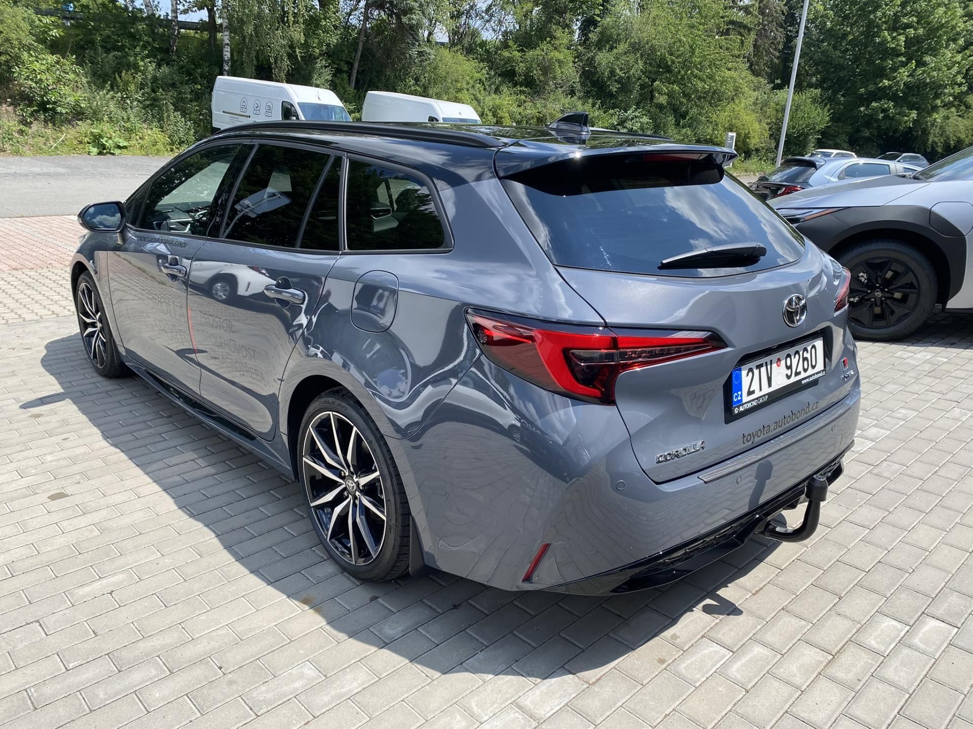 Toyota Corolla, 1.8 GR SPORT + tažné - fotka 4