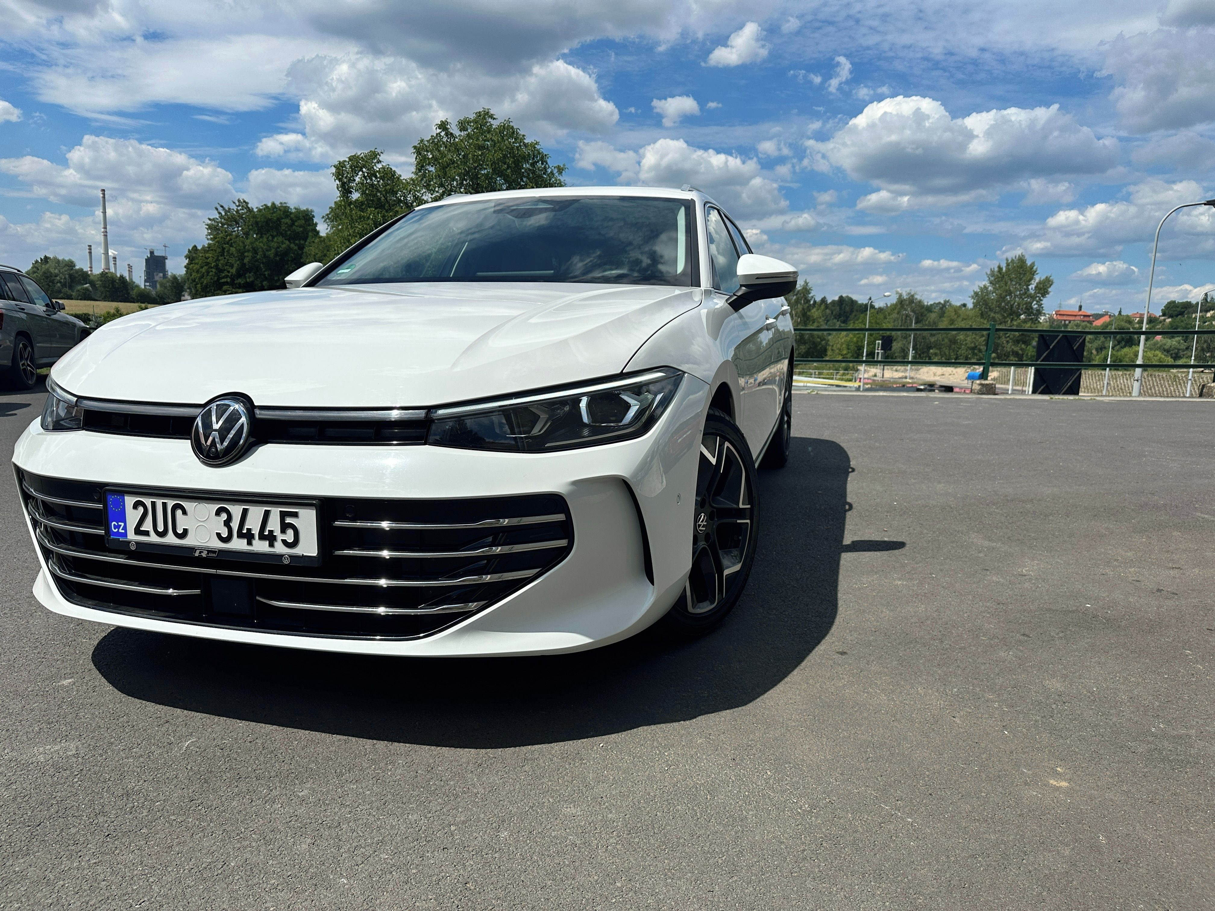 Volkswagen Passat, VOLKSWAGEN PASSAT B9 2,0 TDI - - fotka 2