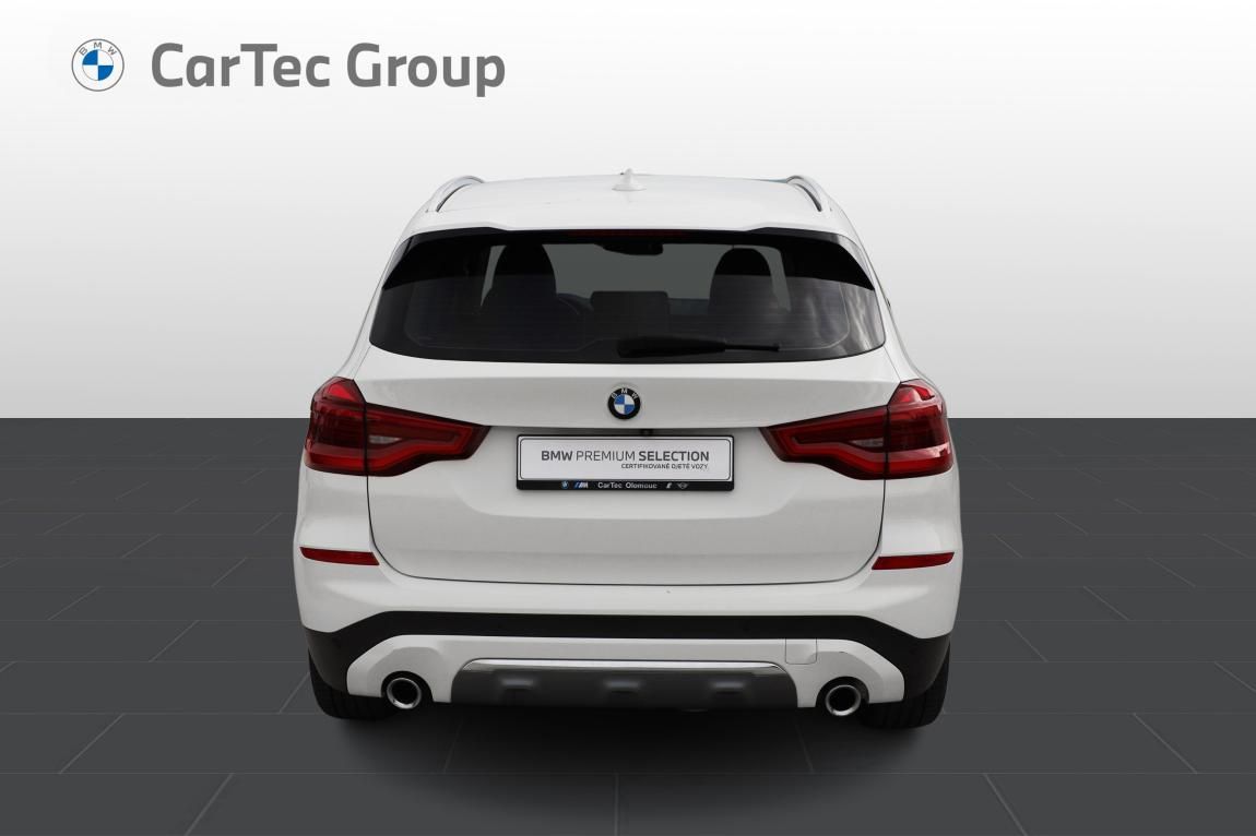BMW X3, xDrive20d - fotka 4