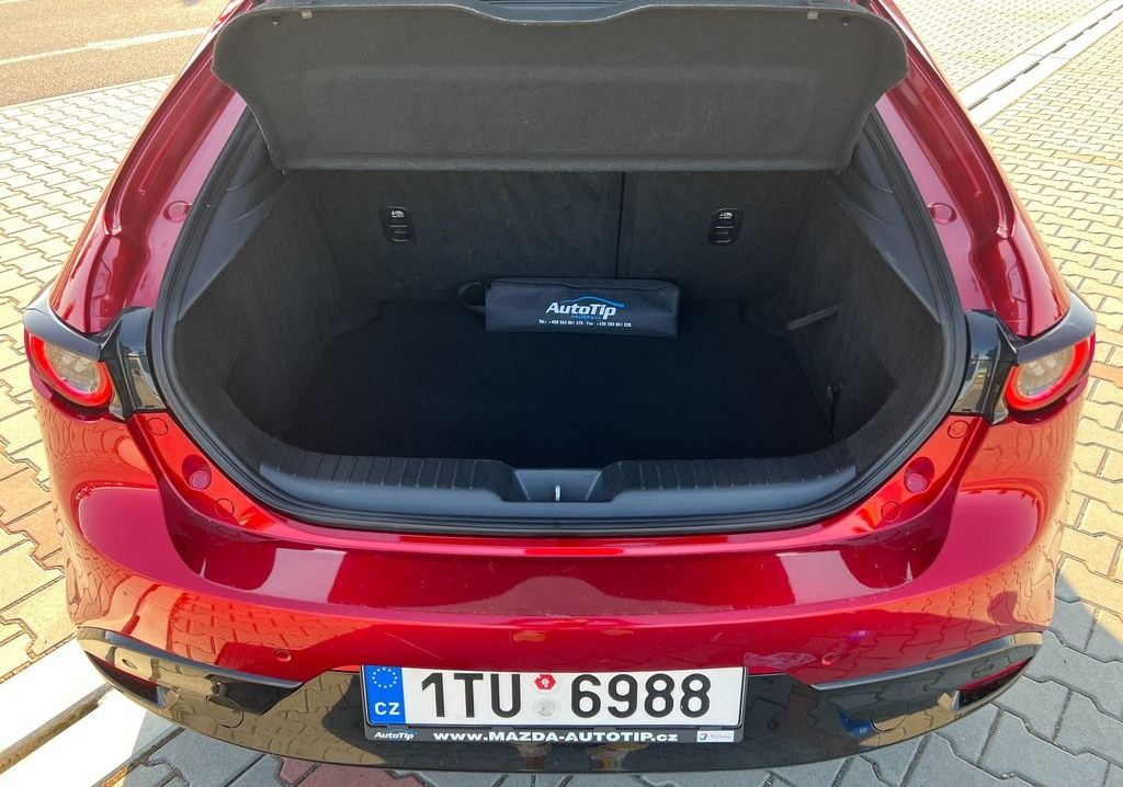 Mazda 3, GT 2.0 Skyactiv-X - fotka 2