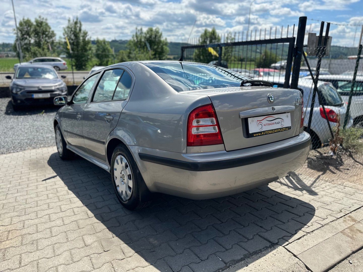 Škoda Octavia, 1.4MPi  GARANCE KM - fotka 4