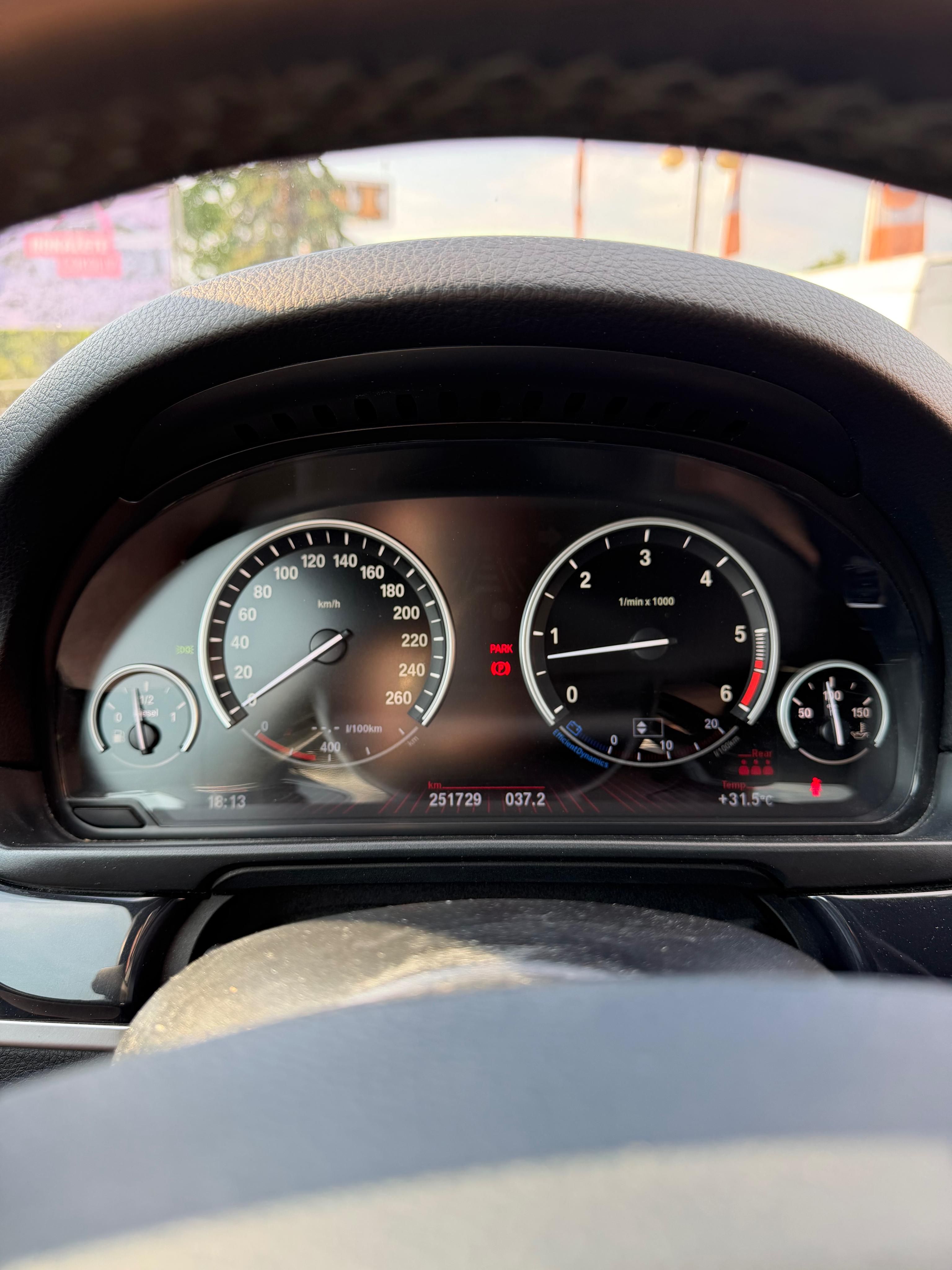 BMW Řada 5, BMW 530d - fotka 2