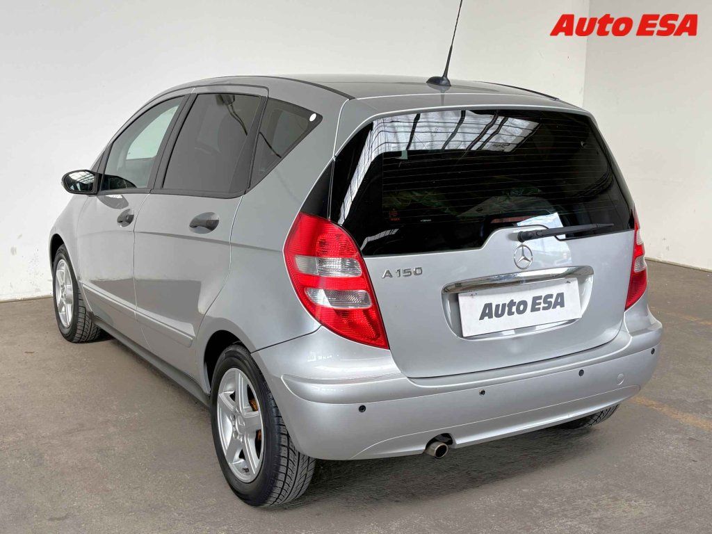Mercedes-Benz Třídy A, 1.5i - fotka 6