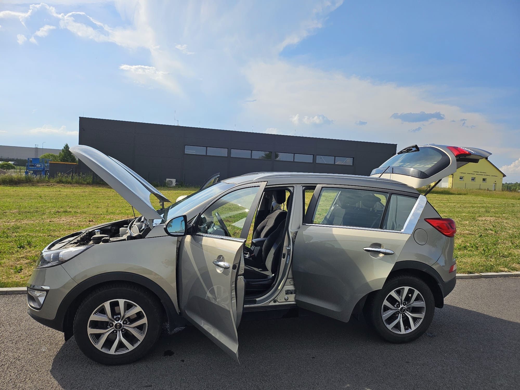 Kia Sportage, 1.7 TDI 85kw - fotka 6