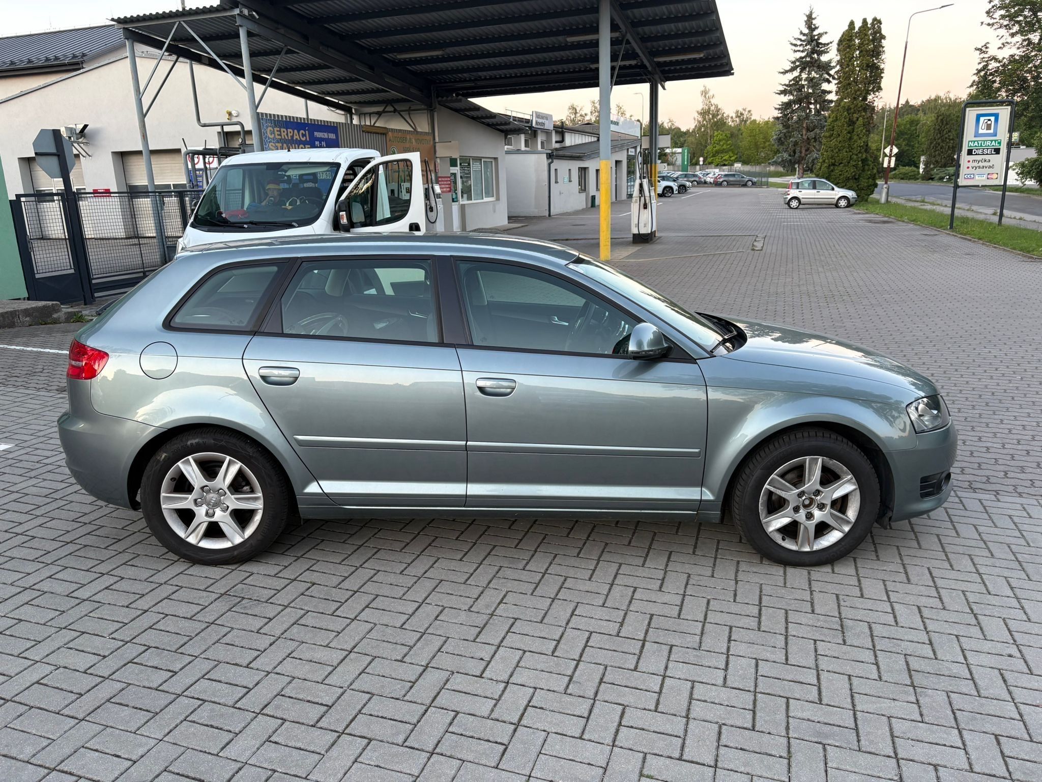 Audi A3, 1,6 MPI 75 KW naj pouze64000km - fotka 5