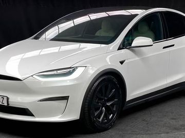 LR Plaid AWD Kam Vzduch Tažné