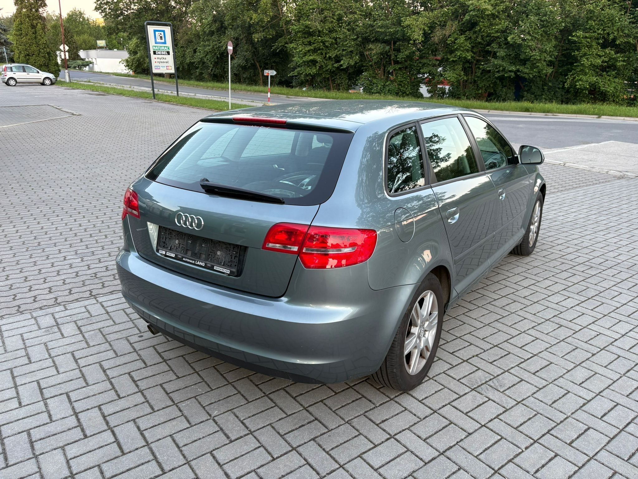 Audi A3, 1,6 MPI 75 KW naj pouze64000km - fotka 6