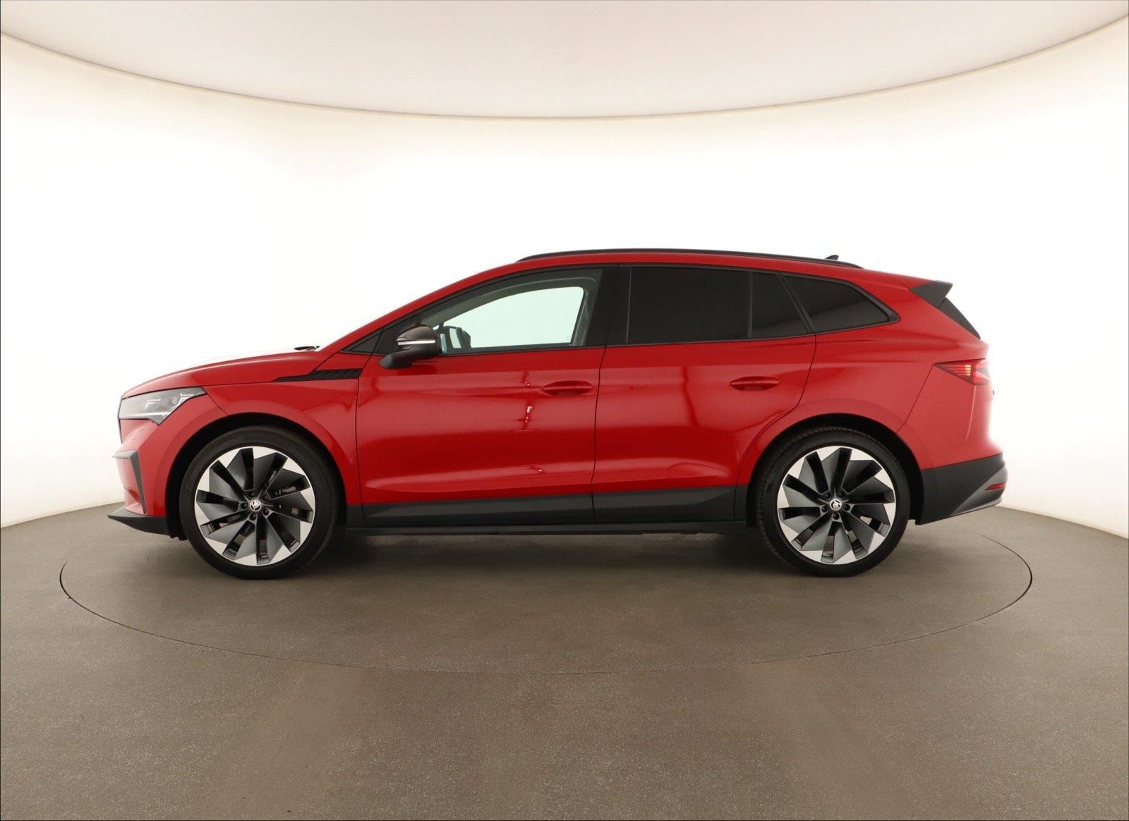 Škoda Enyaq iV, iV 80 (82 kWh), SoH 89% - fotka 3