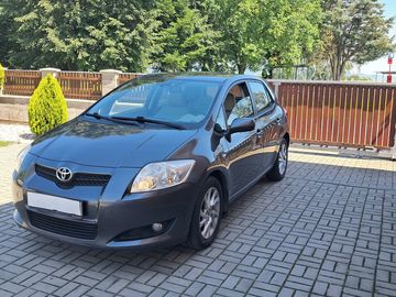 1.6i / EXECUTIVE ČR