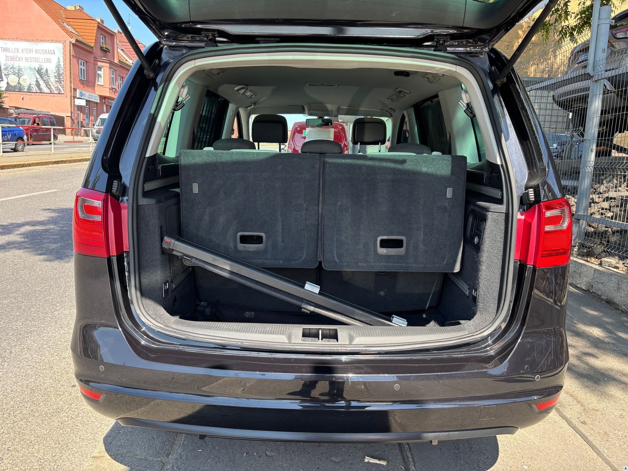 Seat Alhambra, 2.0TDi-103kW/STYLE/7MÍST/MAN6/ - fotka 5