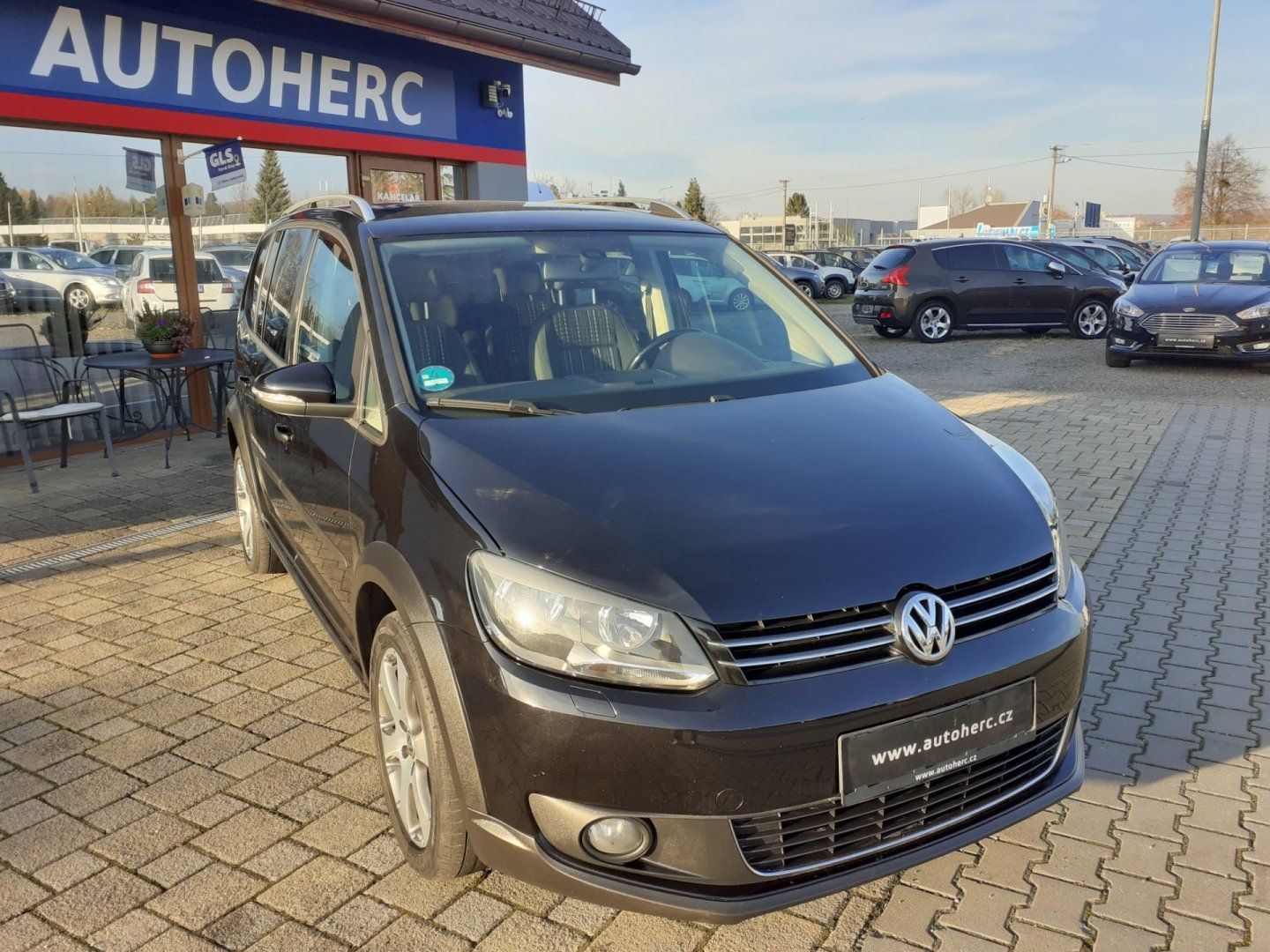 Volkswagen Touran, 2.0 TDi CROSS - fotka 2