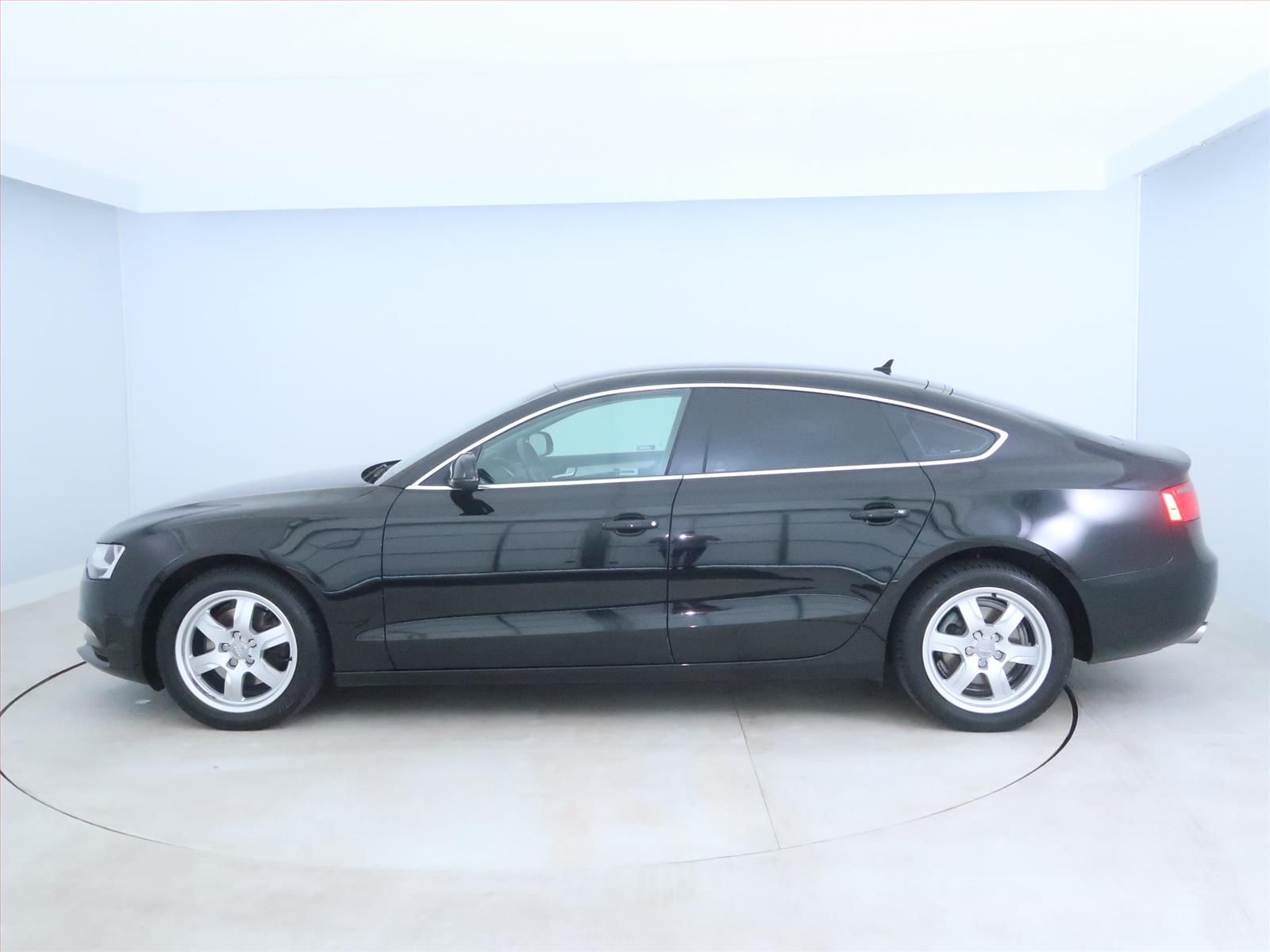 Audi A5, 1.8 TFSI - fotka 3