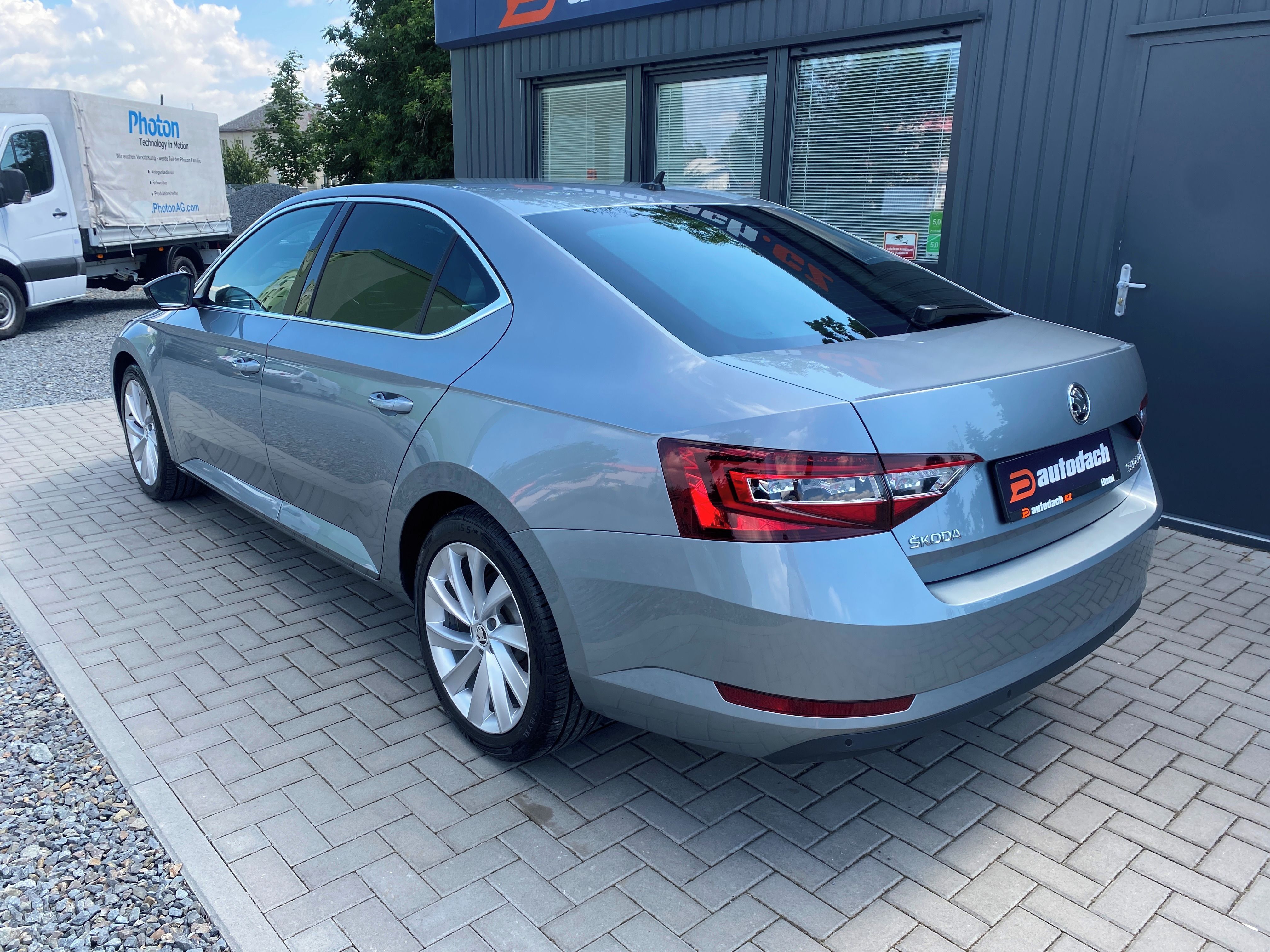 Škoda Superb, 2.0TDI110kW-1xMAJ.-CZ-66 000KM - fotka 3