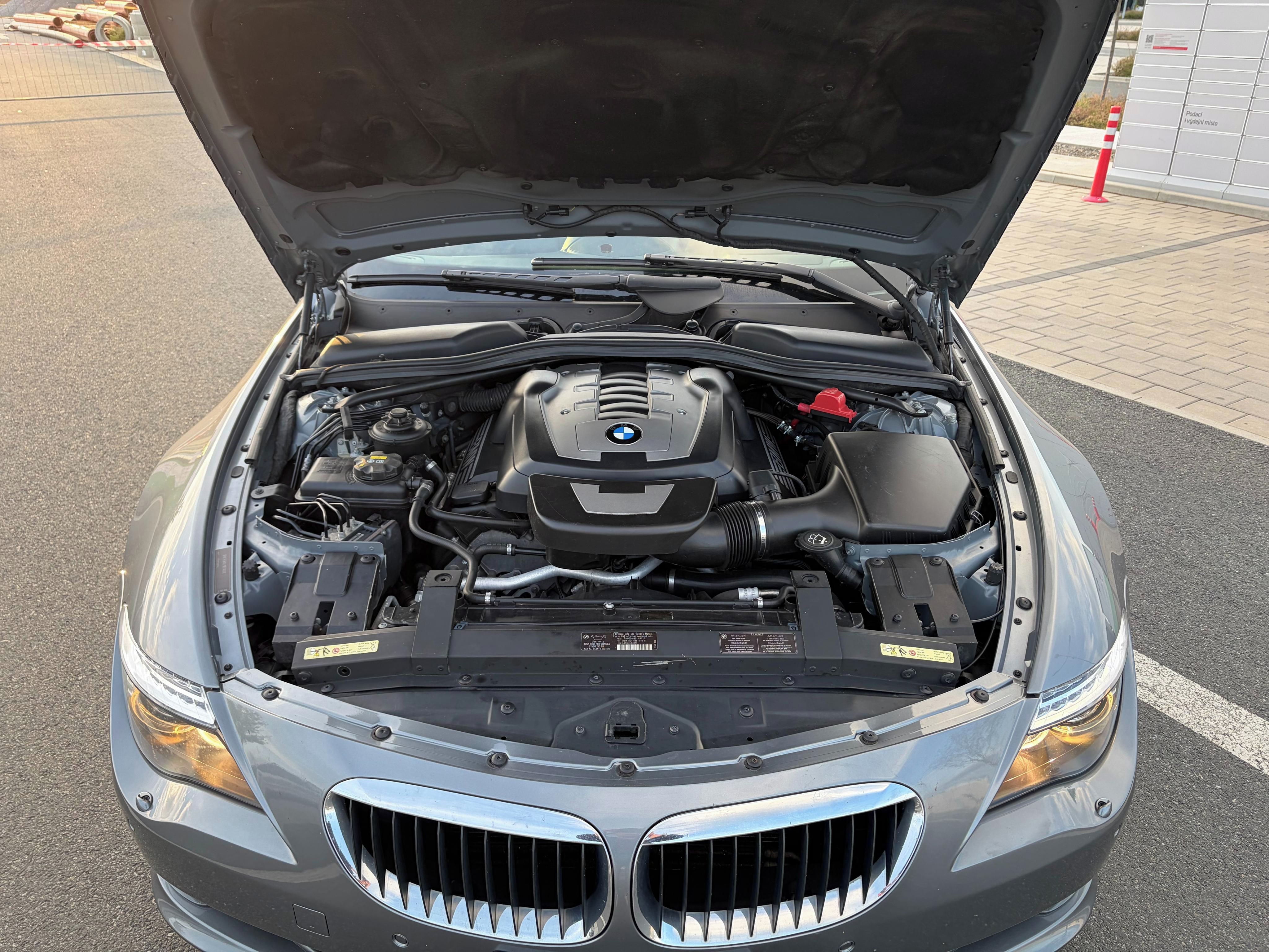 BMW Řada 6, 650i cabrio - fotka 4