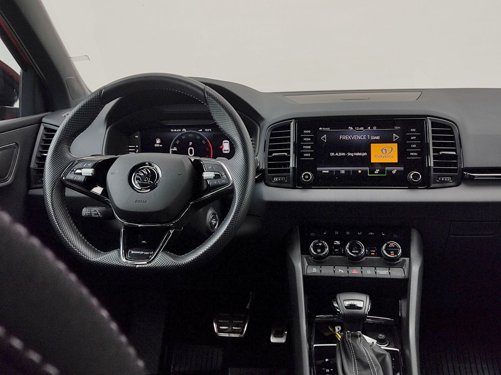 Škoda Karoq, SportLine Plus 1,5 Tsi 110 Kw - fotka 6