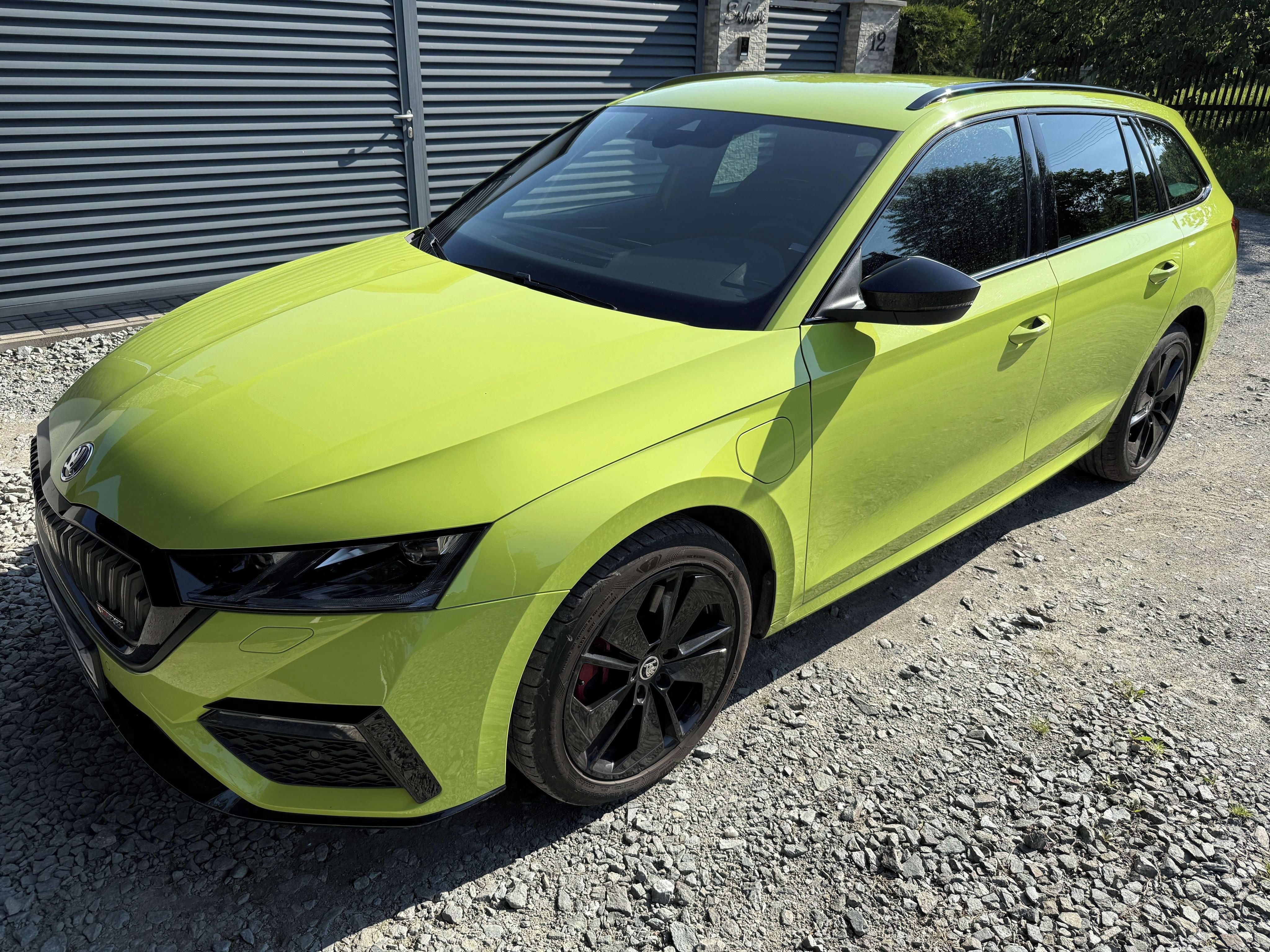 Škoda Octavia, RS iV Combi - PHEV 180kw - fotka 3