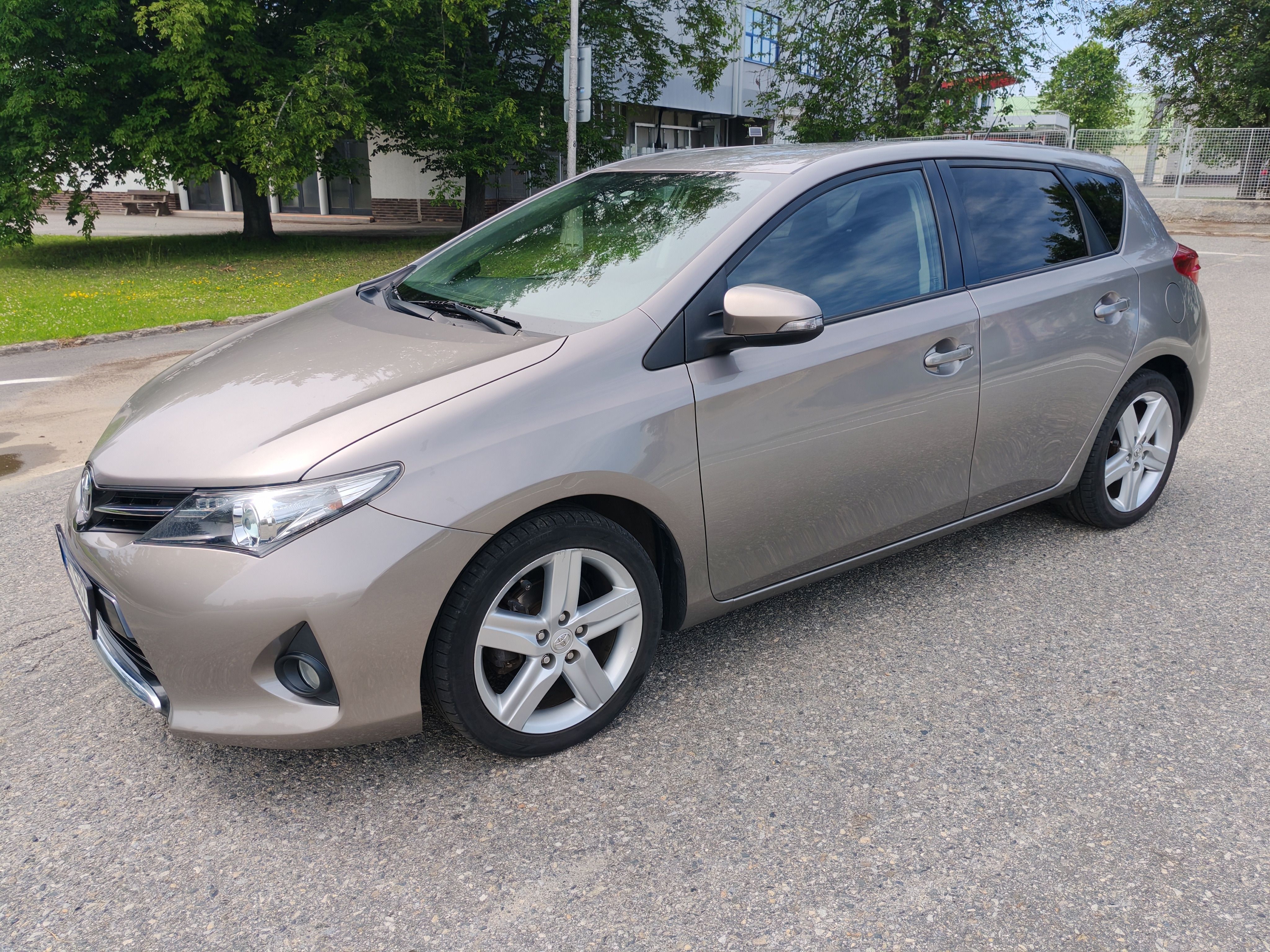 Toyota Auris, Toyota Auris 1,6 97kW, benzin