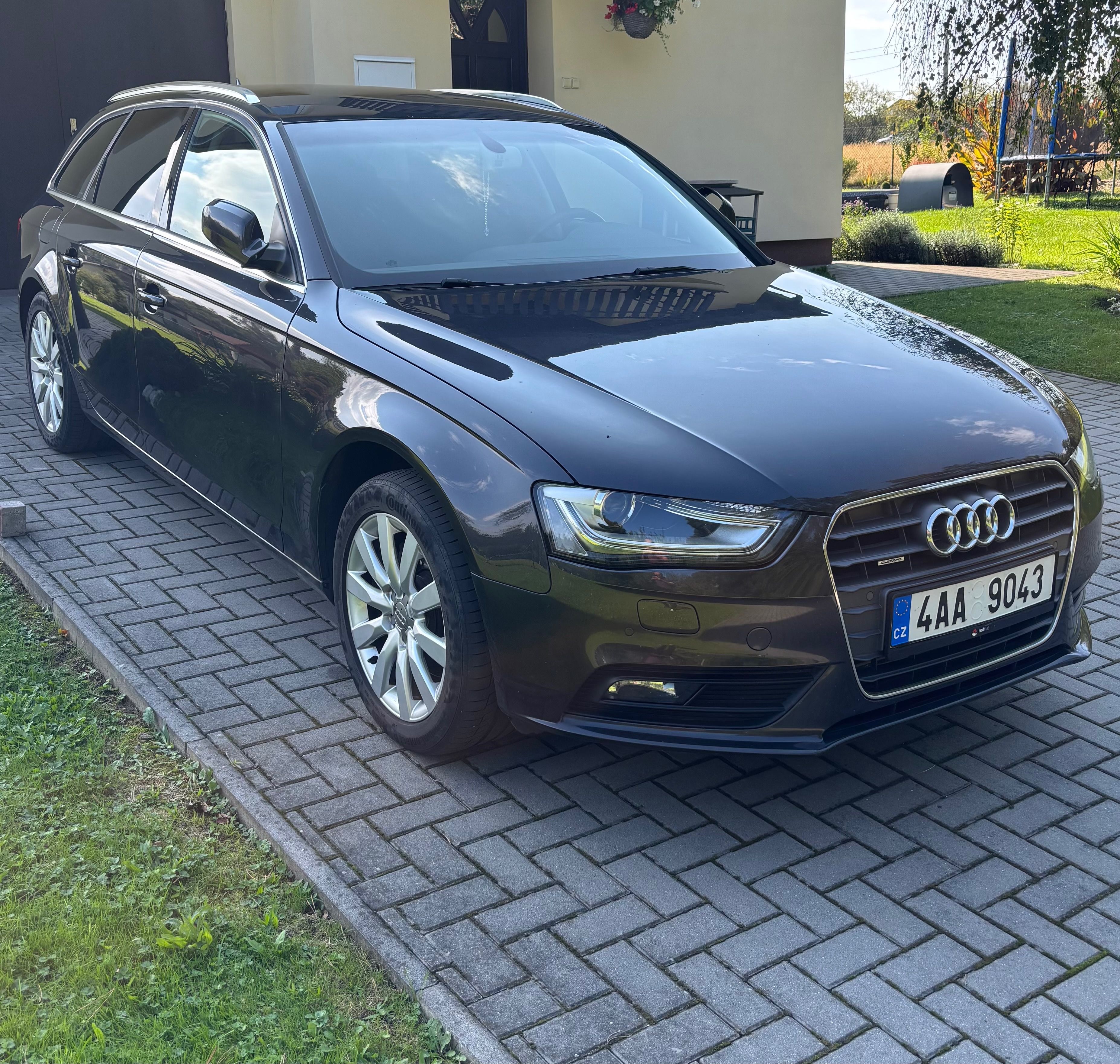 Audi A4 Avant, CZ, Quattro 2.0 TDI 130 kW - fotka 2
