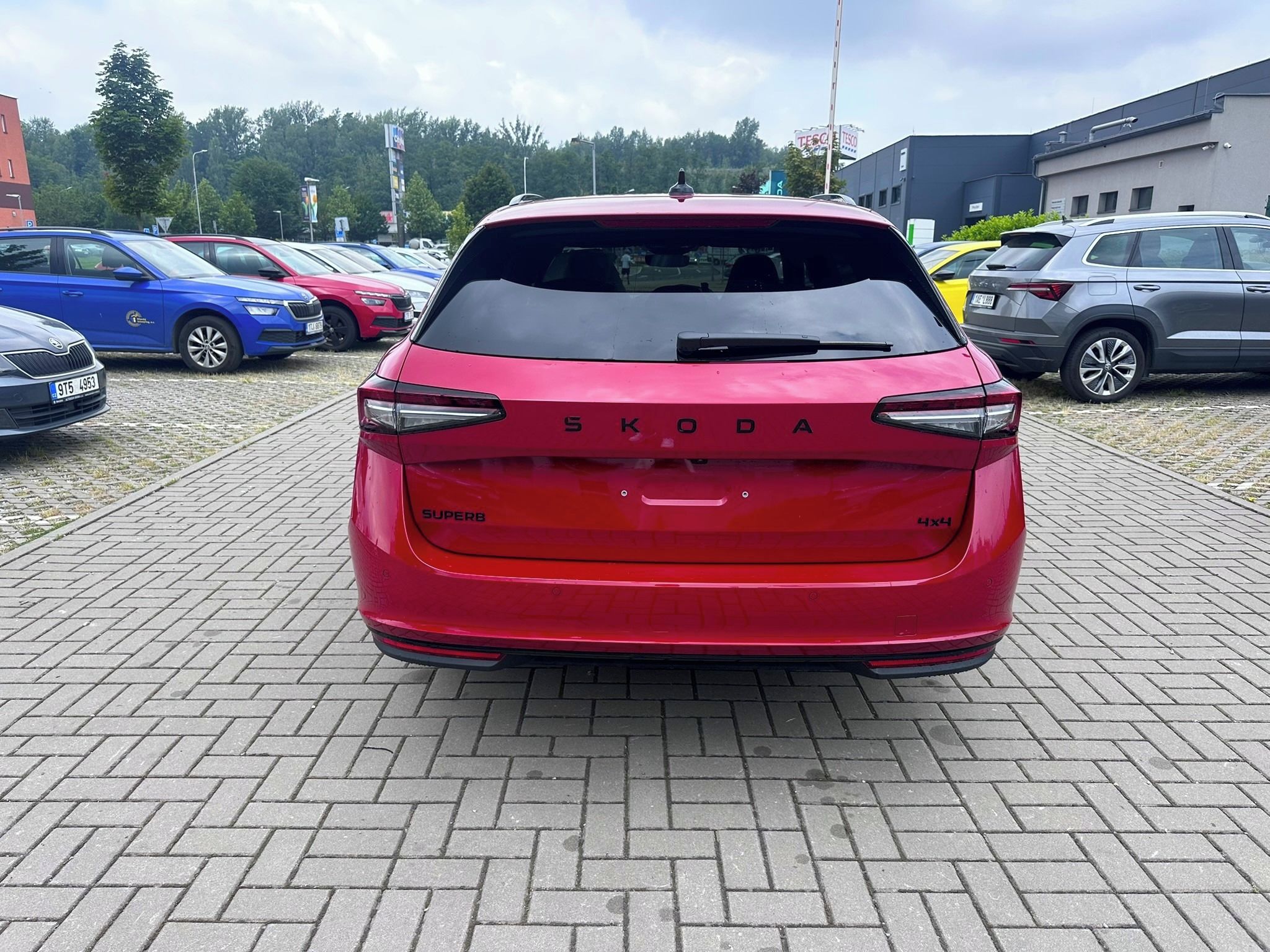 Škoda Superb, Sportline TSI 195 kW 4x4 - fotka 4