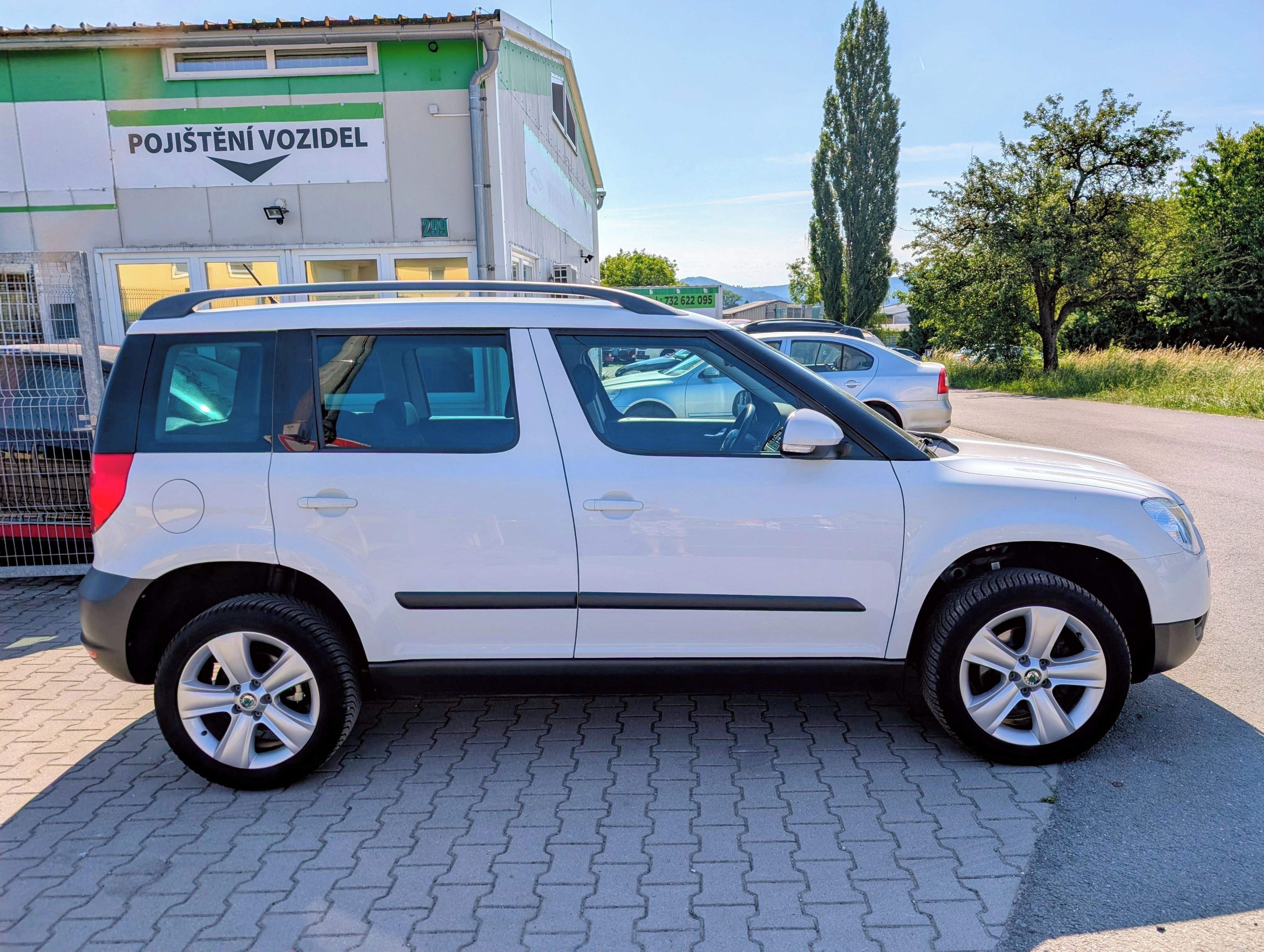 Škoda Yeti, 2.0TDi 103kW 4x4 TAŽNE ELEGANC - fotka 5