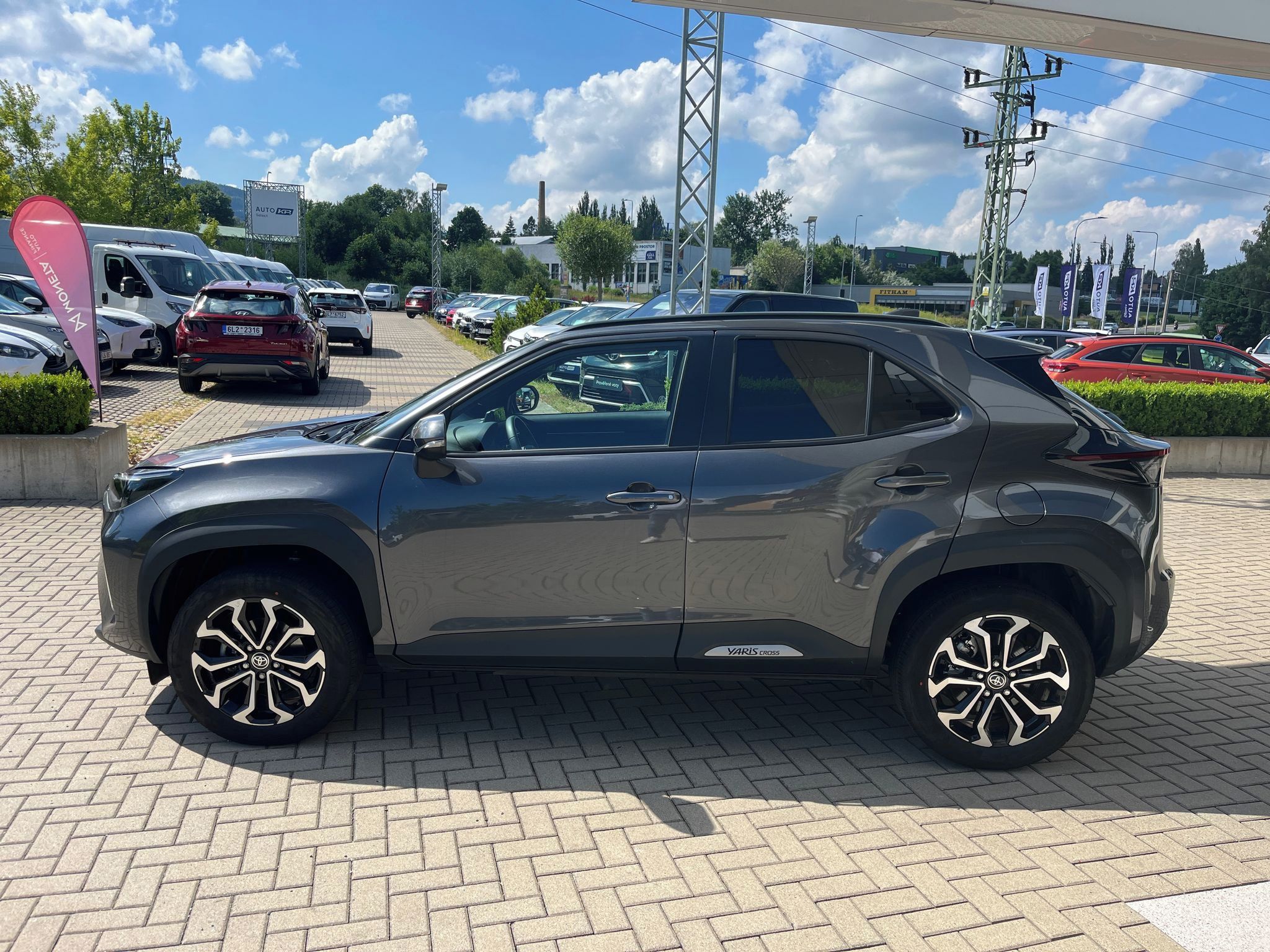 Toyota Yaris Cross, 1.5 Hybrid e-CVT Style - fotka 3