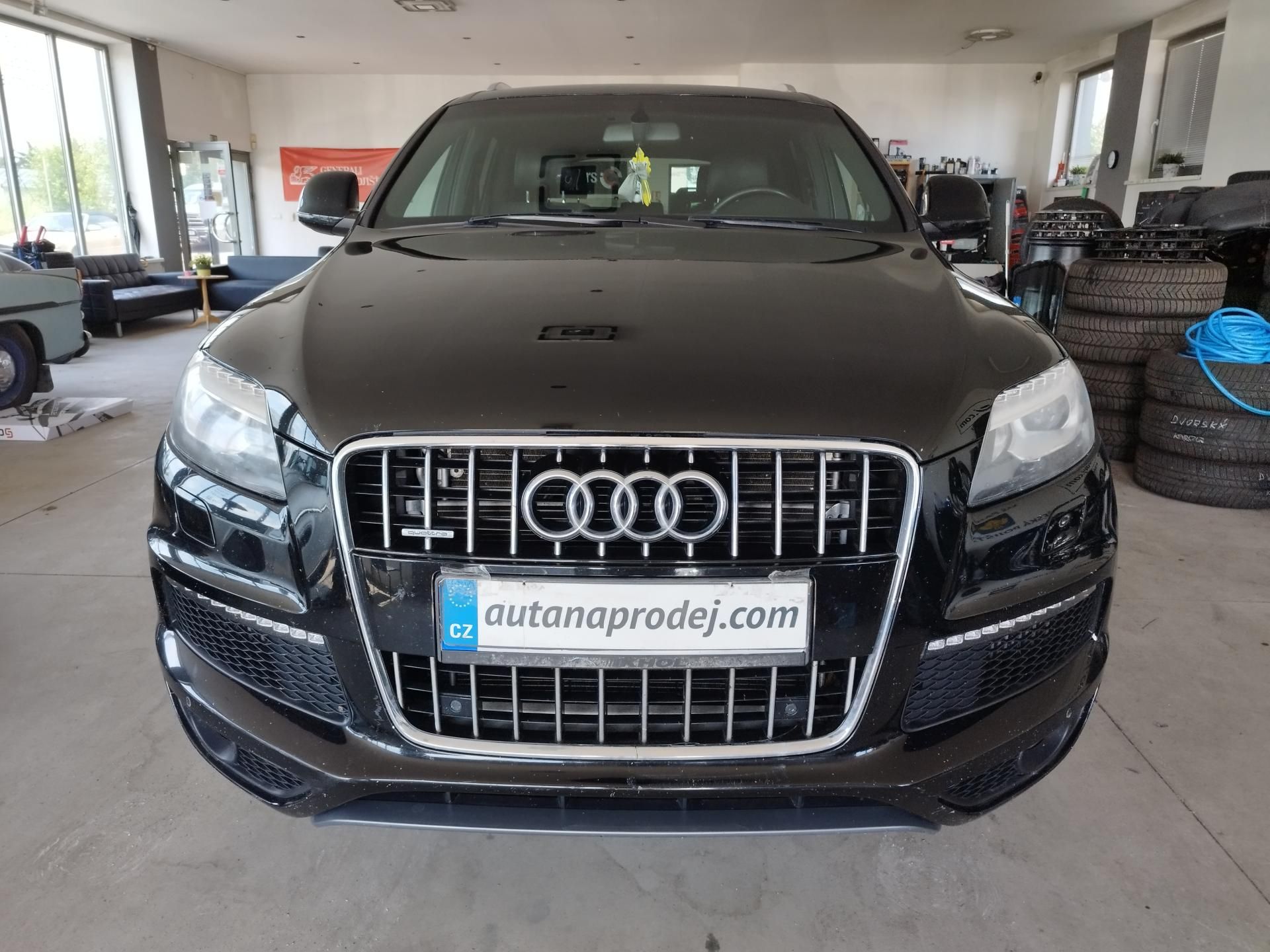 Audi Q7, TDI,176KW,4X4,R20,LED,TAŽNÝ,ČR - fotka 2