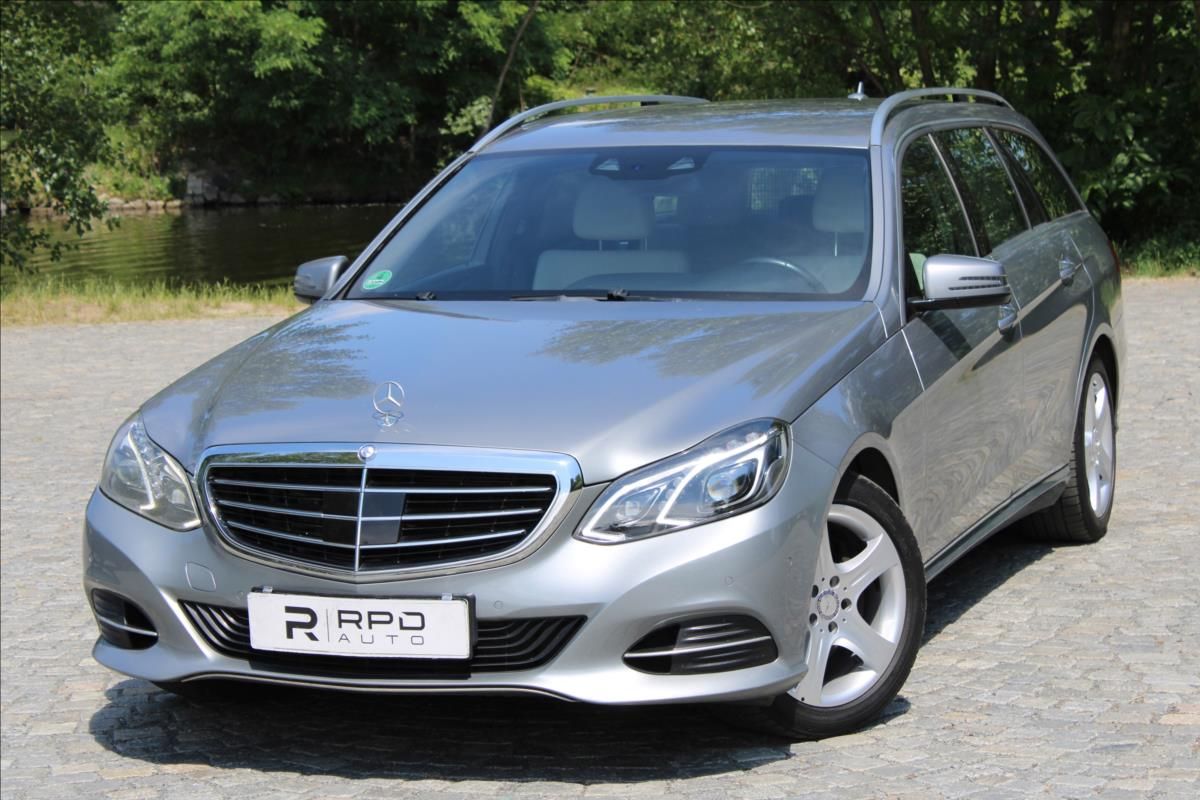 Mercedes-Benz Třídy E, 350CDI 4M/ DISTRONIC / KEYLESS