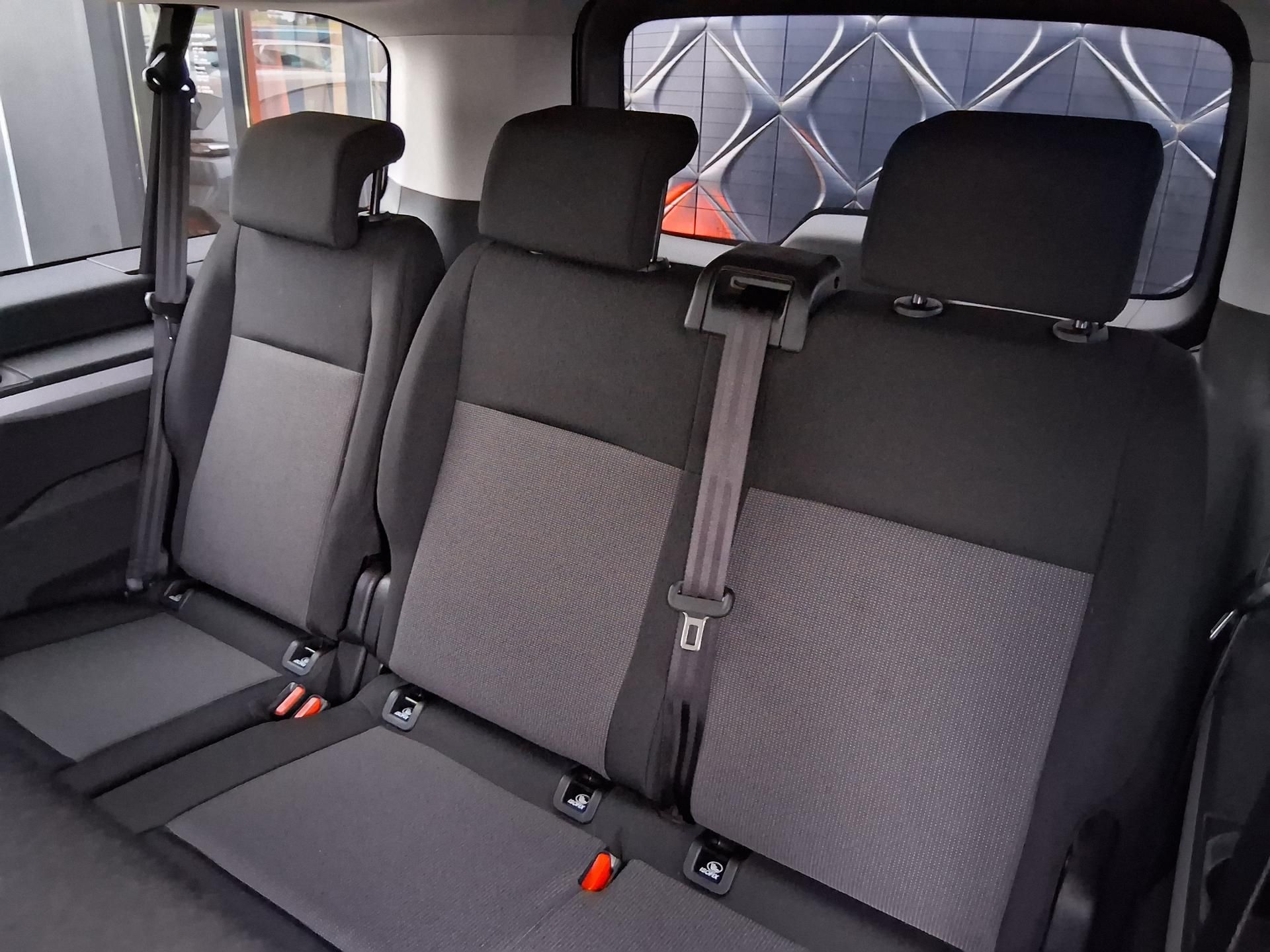 Toyota Proace Verso, SHUTTLE 2.0 D-4D 130kW 8 míst - fotka 6