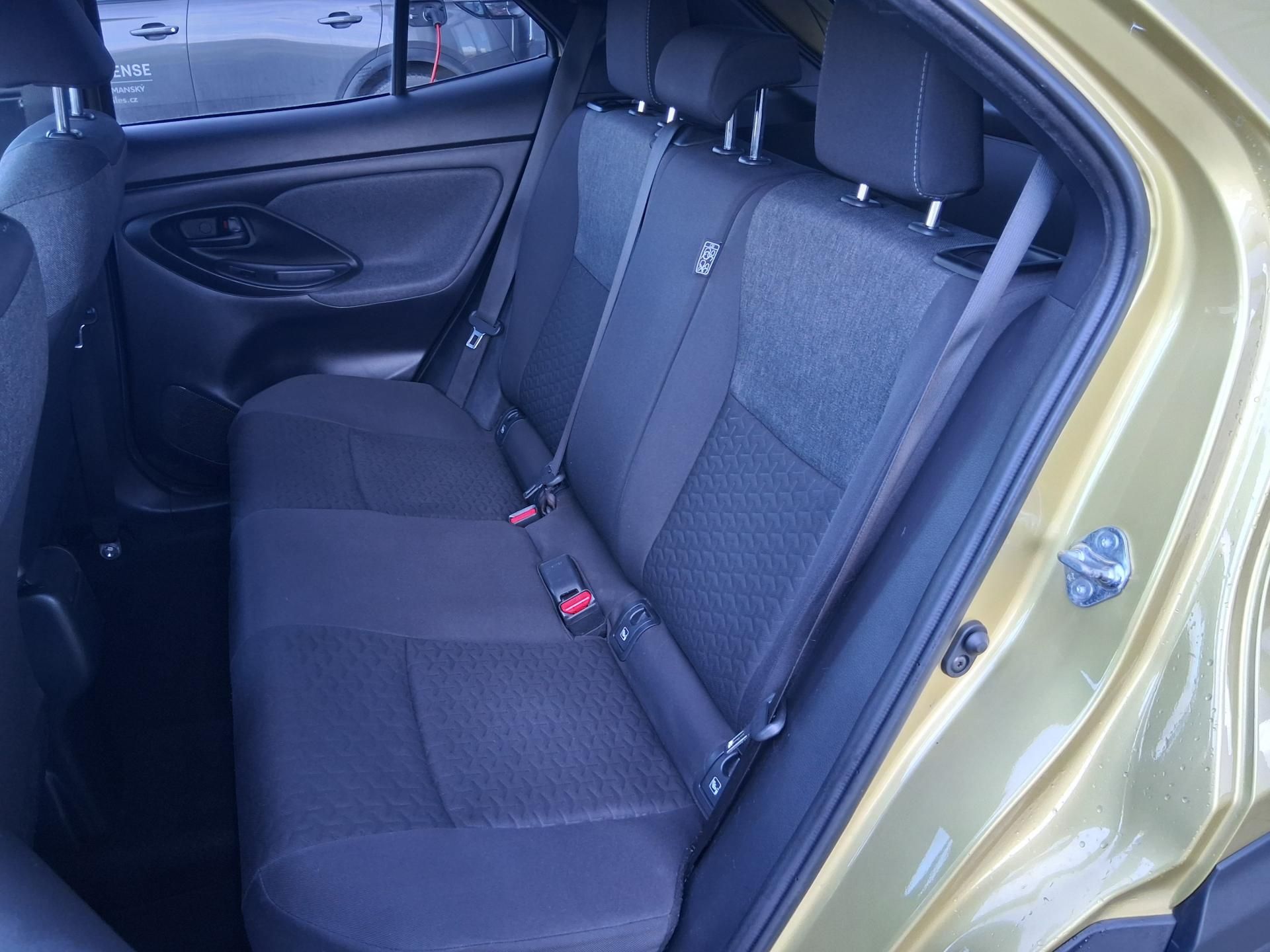 Toyota Yaris Cross, COMF. STYLE TECH 1.5 Hyb. 85kW - fotka 5