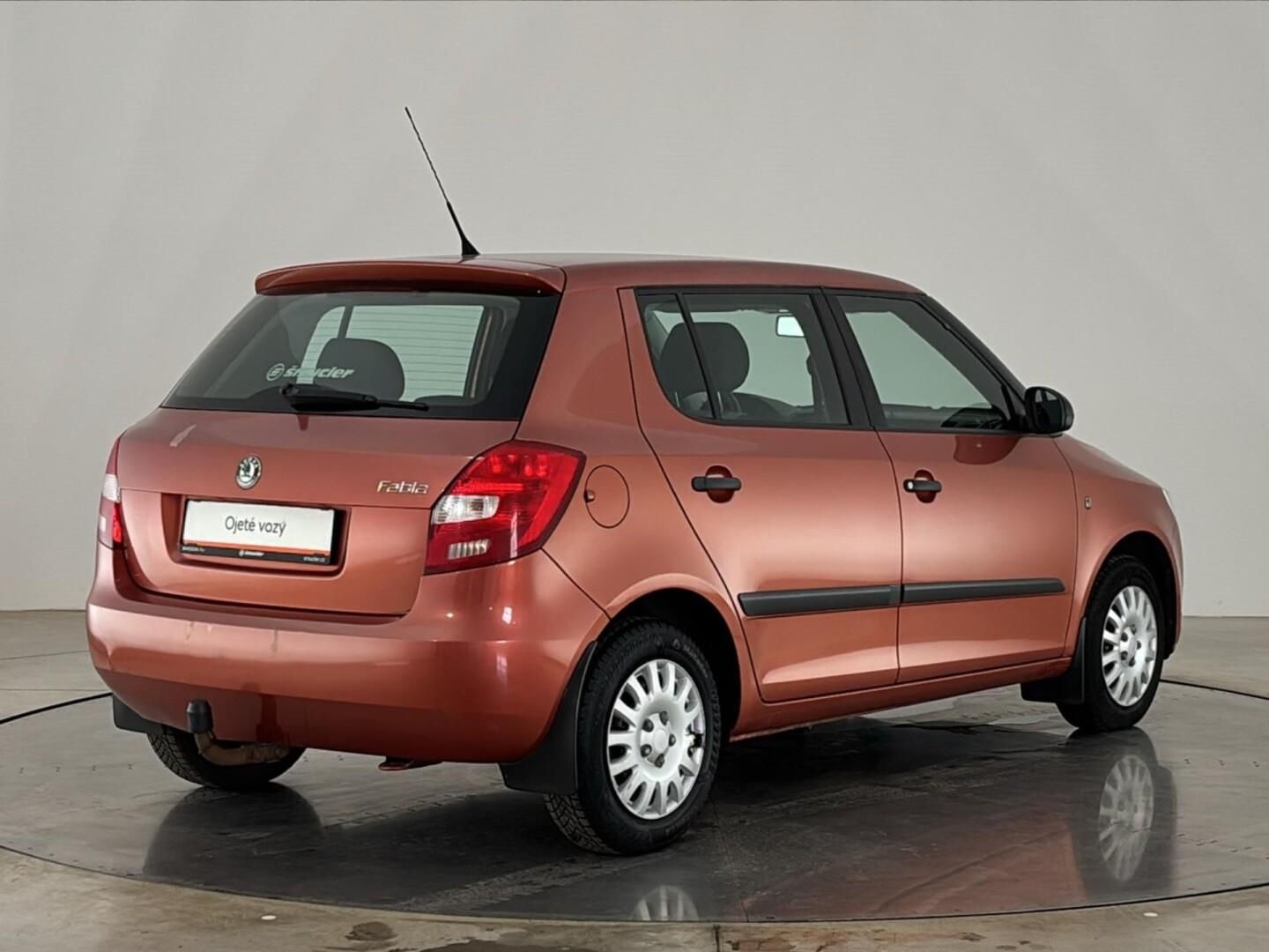 Škoda Fabia, 1.2 HTP / 44 kW Classic - fotka 2