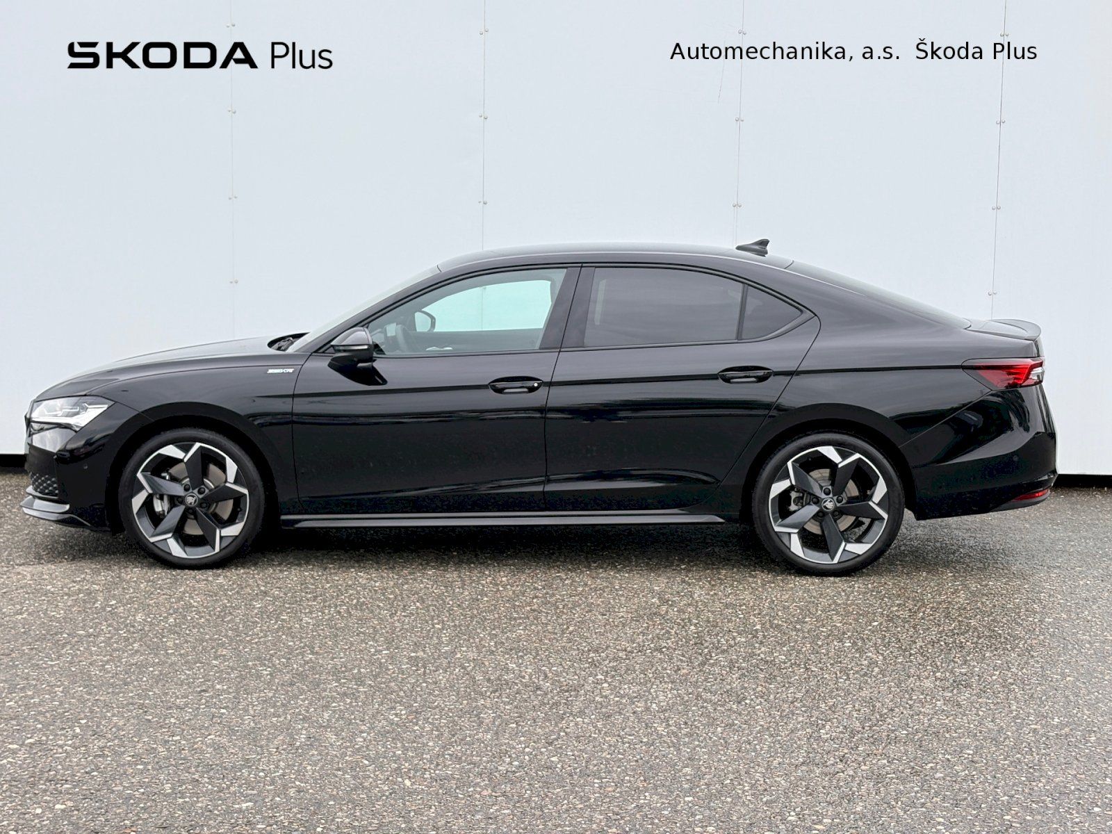 Škoda Superb, DSG 2.0 TSI / 150 kW / SPORTLI - fotka 3
