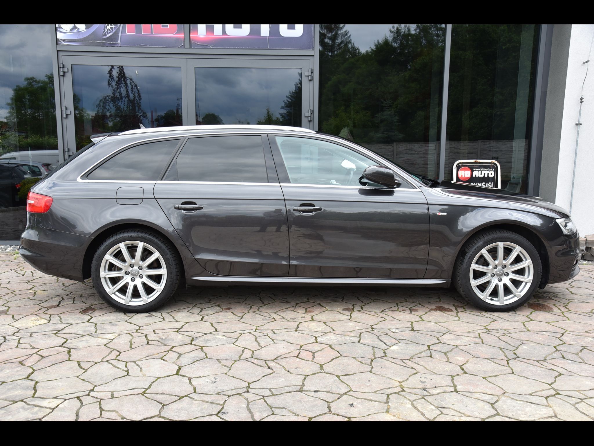 Audi A4, 2.0 TDi 130 kw Quattro - fotka 6