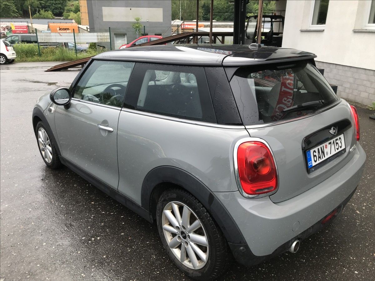 Mini Cooper, 1,5 D 85kW Automat 4x2 - fotka 6