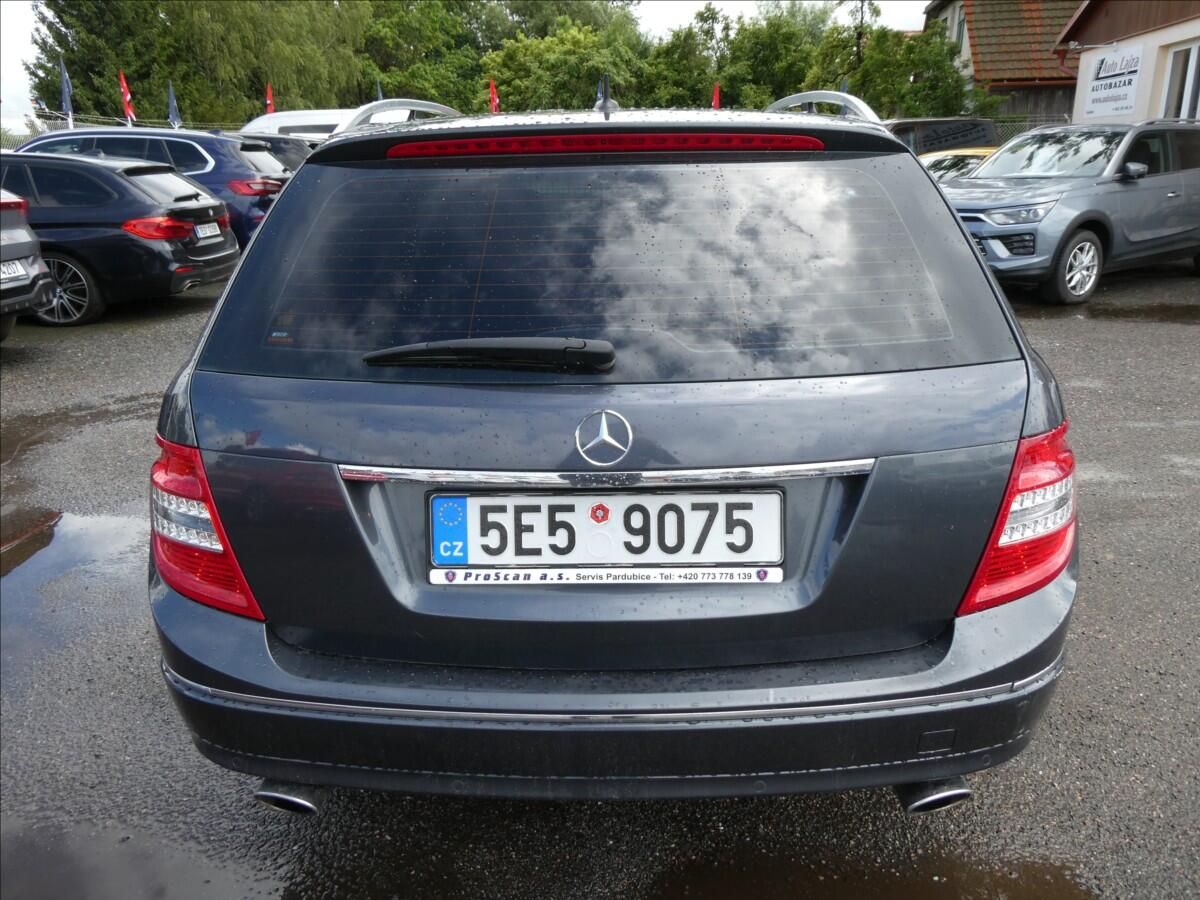 Mercedes-Benz Třídy C, 3,0 350D V6 170kW 2x kola, AUT - fotka 6