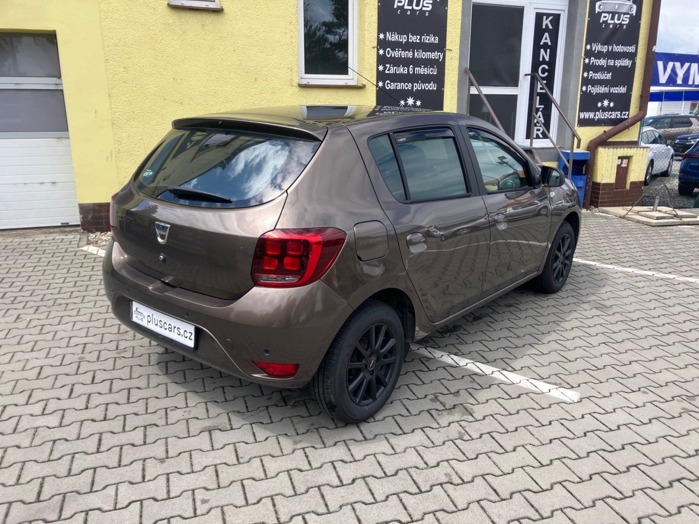 Dacia Sandero, 1,0i (54kW)*NÍZKÝ NÁJEZD KM* - fotka 2