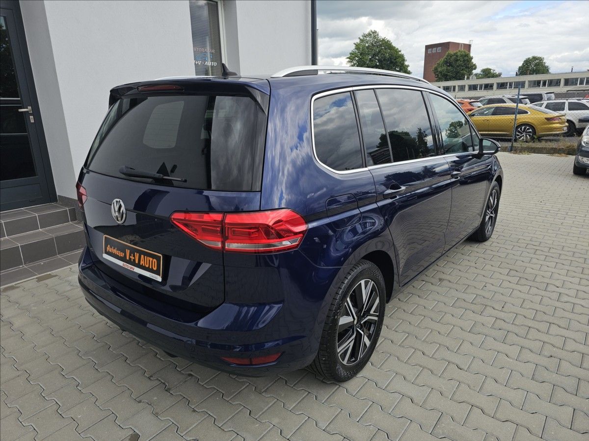 Volkswagen Touran, 1,5 TSi 110KW Highline 7míst - fotka 6